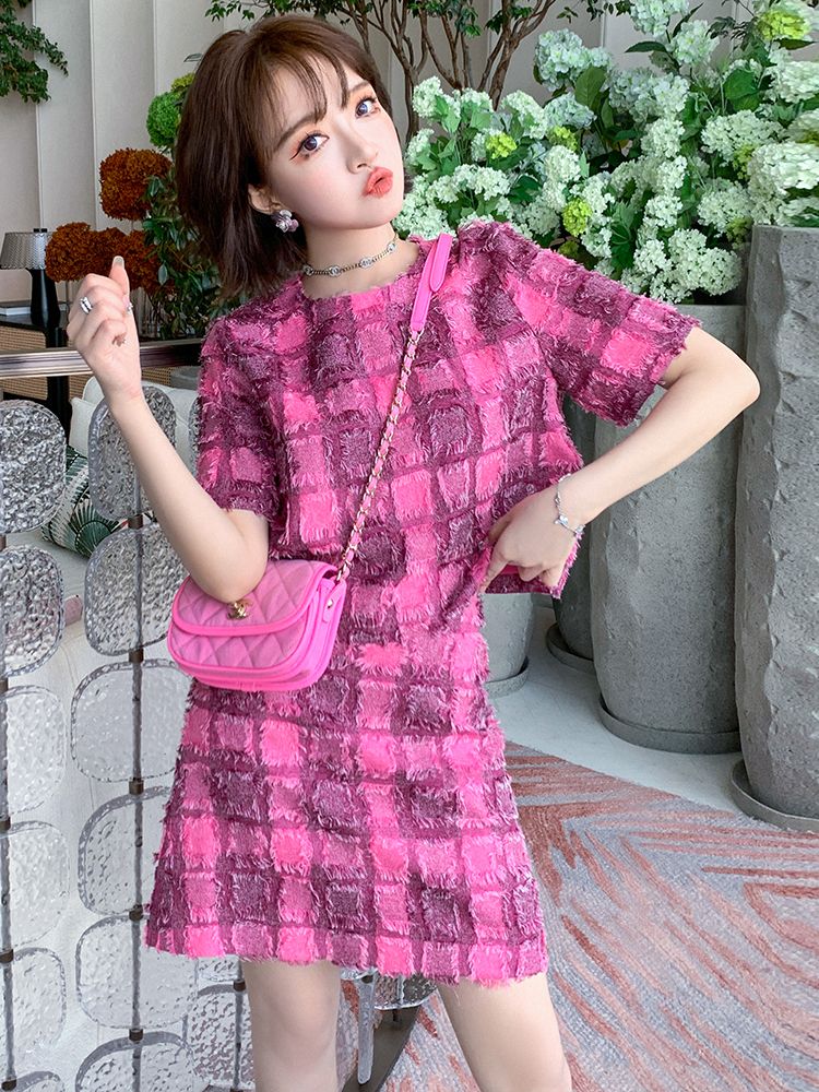 MIUCO 小香玫粉紅格紋流蘇毛邊箱型上衣+A字版短裙 套裝