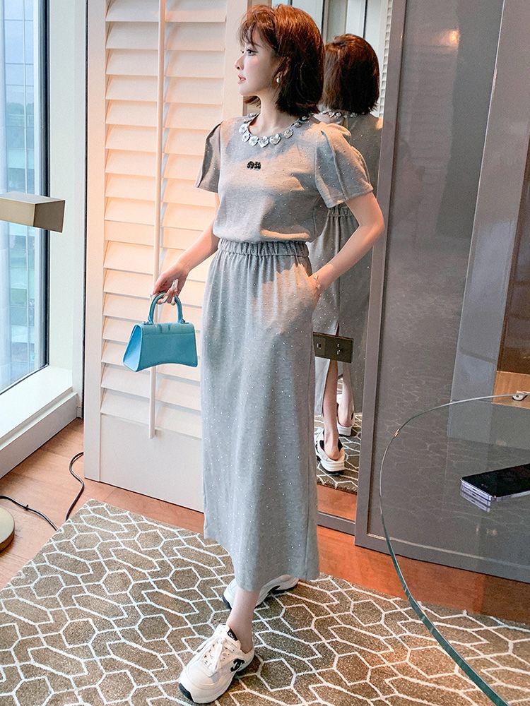 MIUCO 亮片花項鍊領收腰花苞沙漏型小蠻腰灰色洋裝