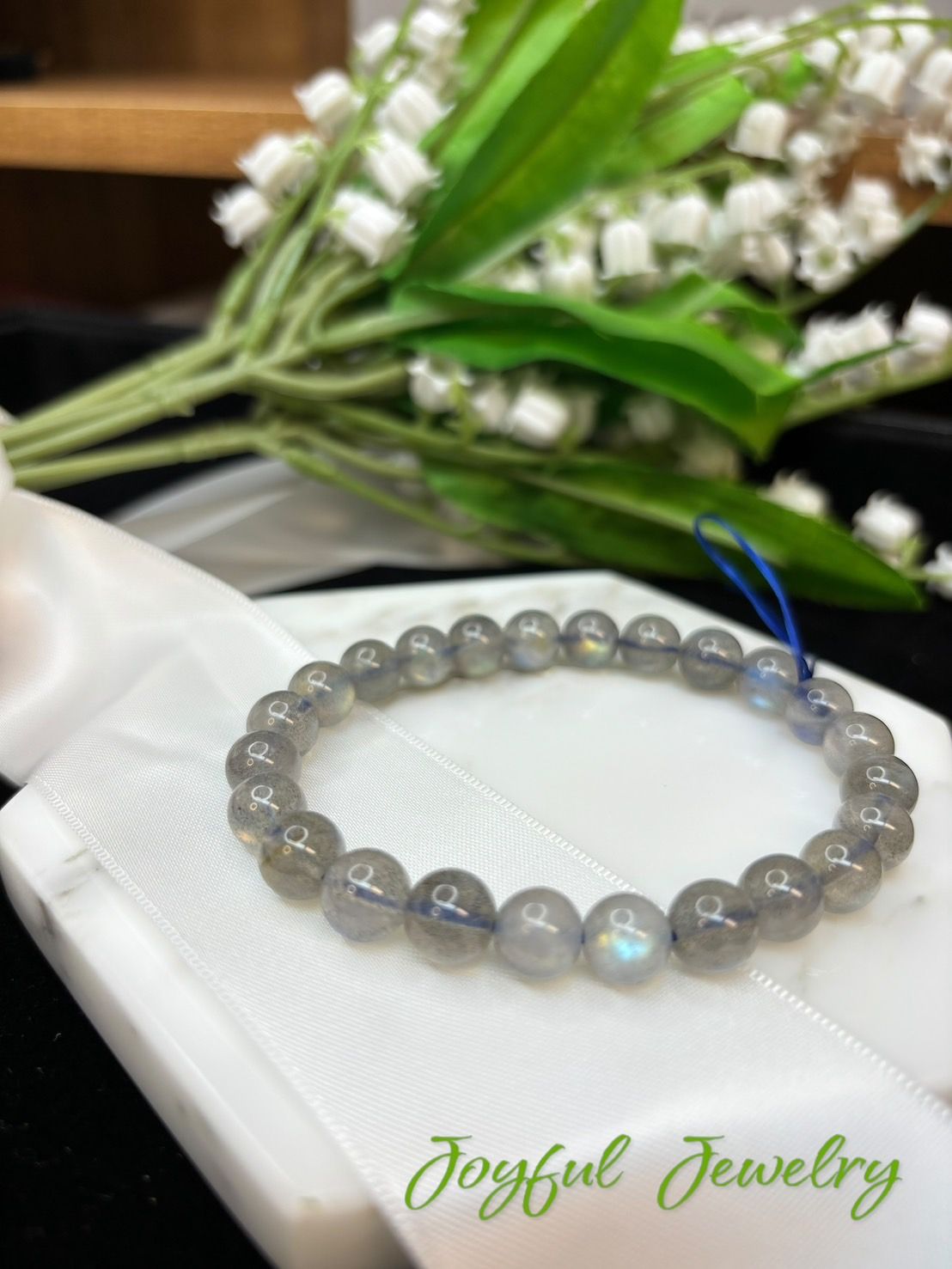 灰月光水晶手串8咪 小確幸飾品 沉穩自信的能量  鎮定思緒  減少負面情緒  治療感情痛苦  單身者能增強桃花運