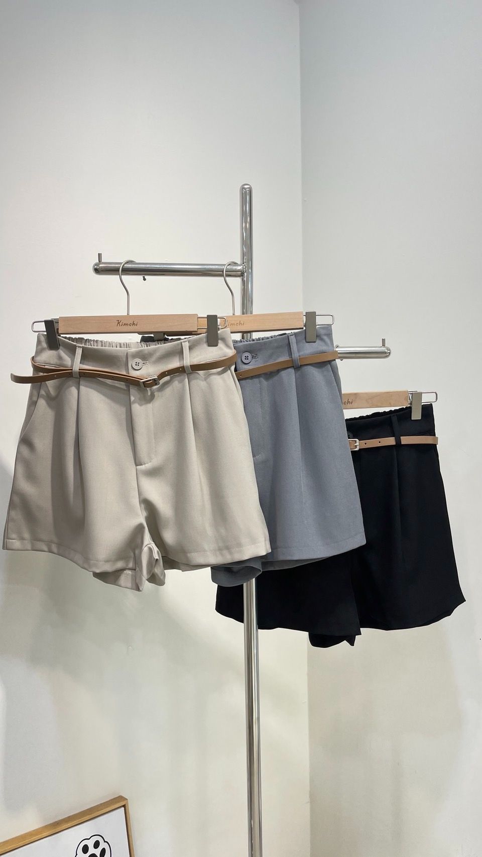 附皮帶西裝短褲