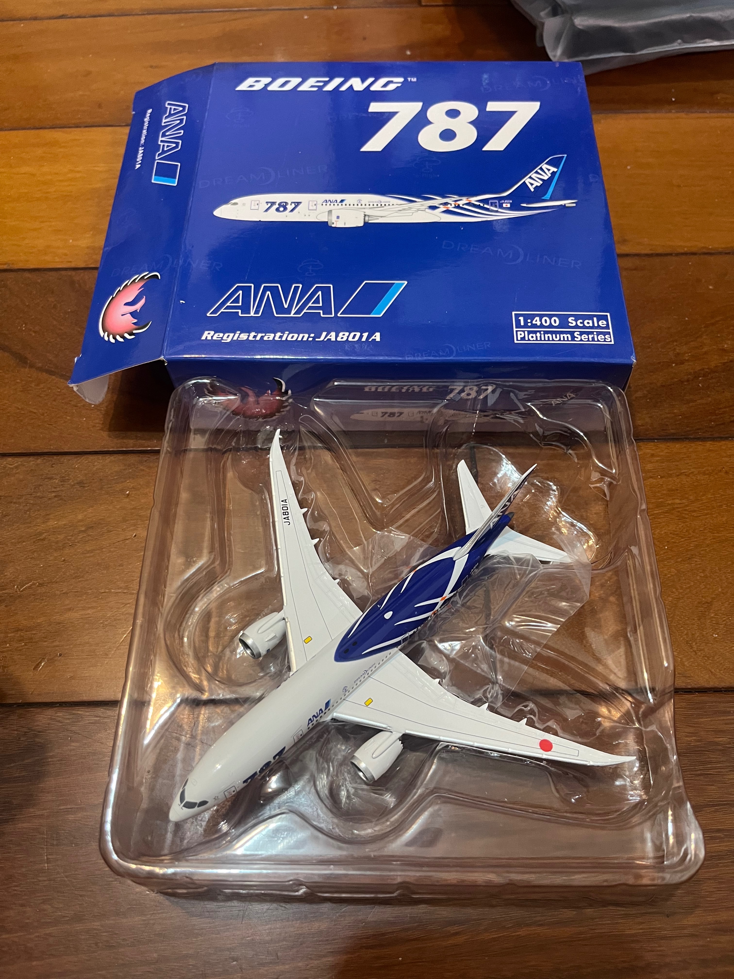 1/400 全日空 ANA B787-8 JA801A ＜鯖太郎＞ 售1250