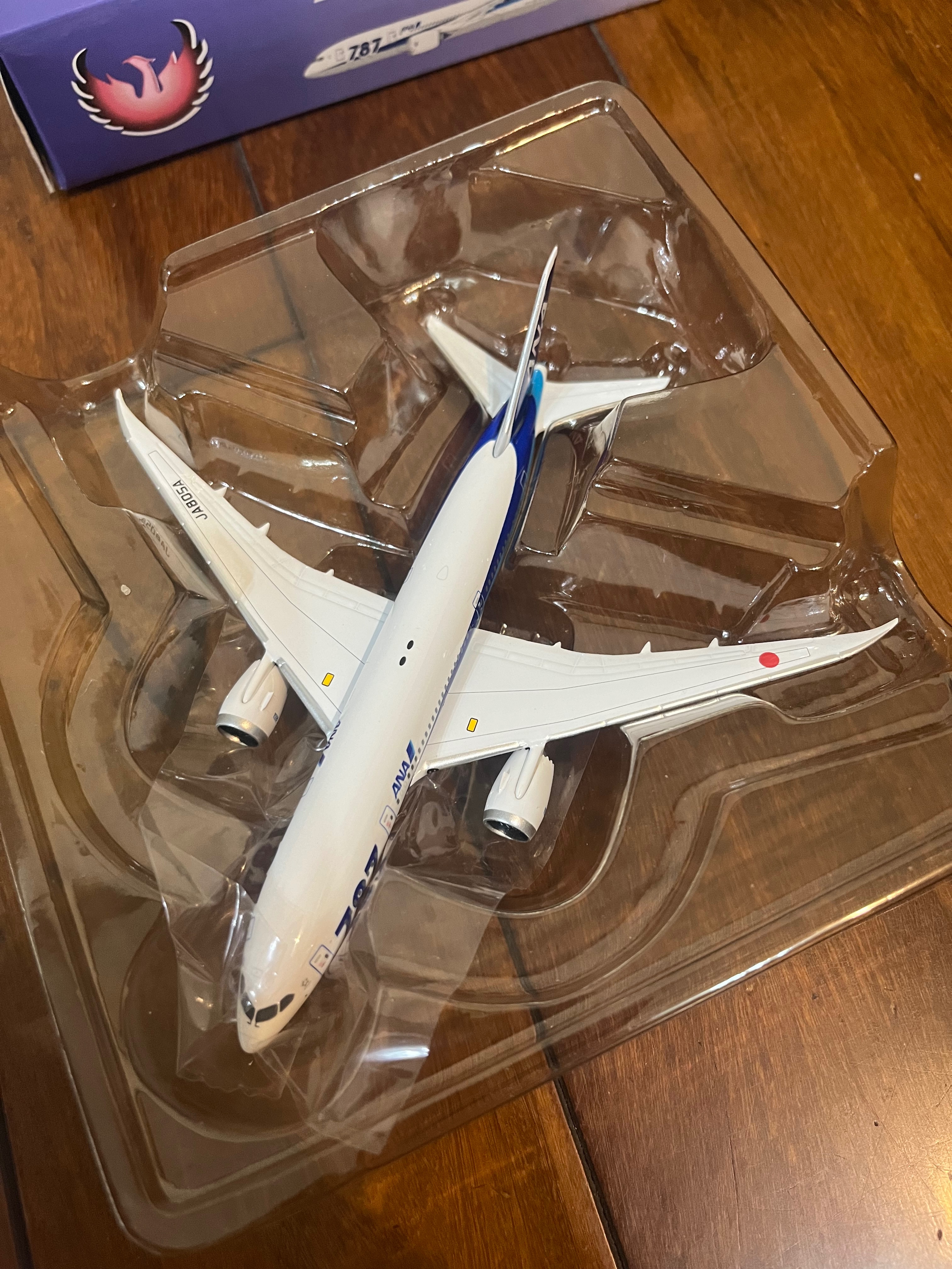 ANA JA805A boeing 787絕版品 1/400 售1150元