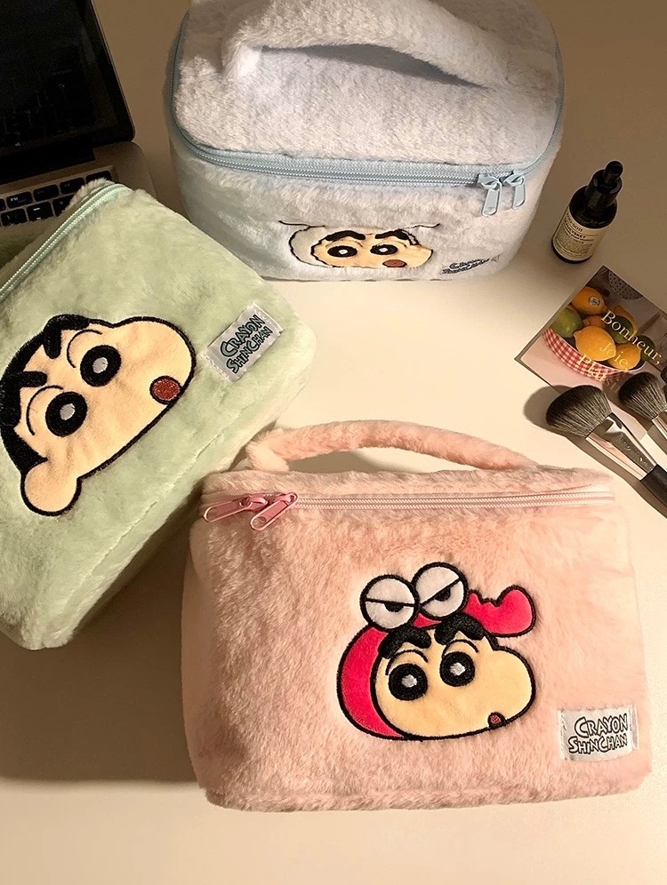 現貨❤️ 蠟筆小新毛絨大容量便攜收納包〰