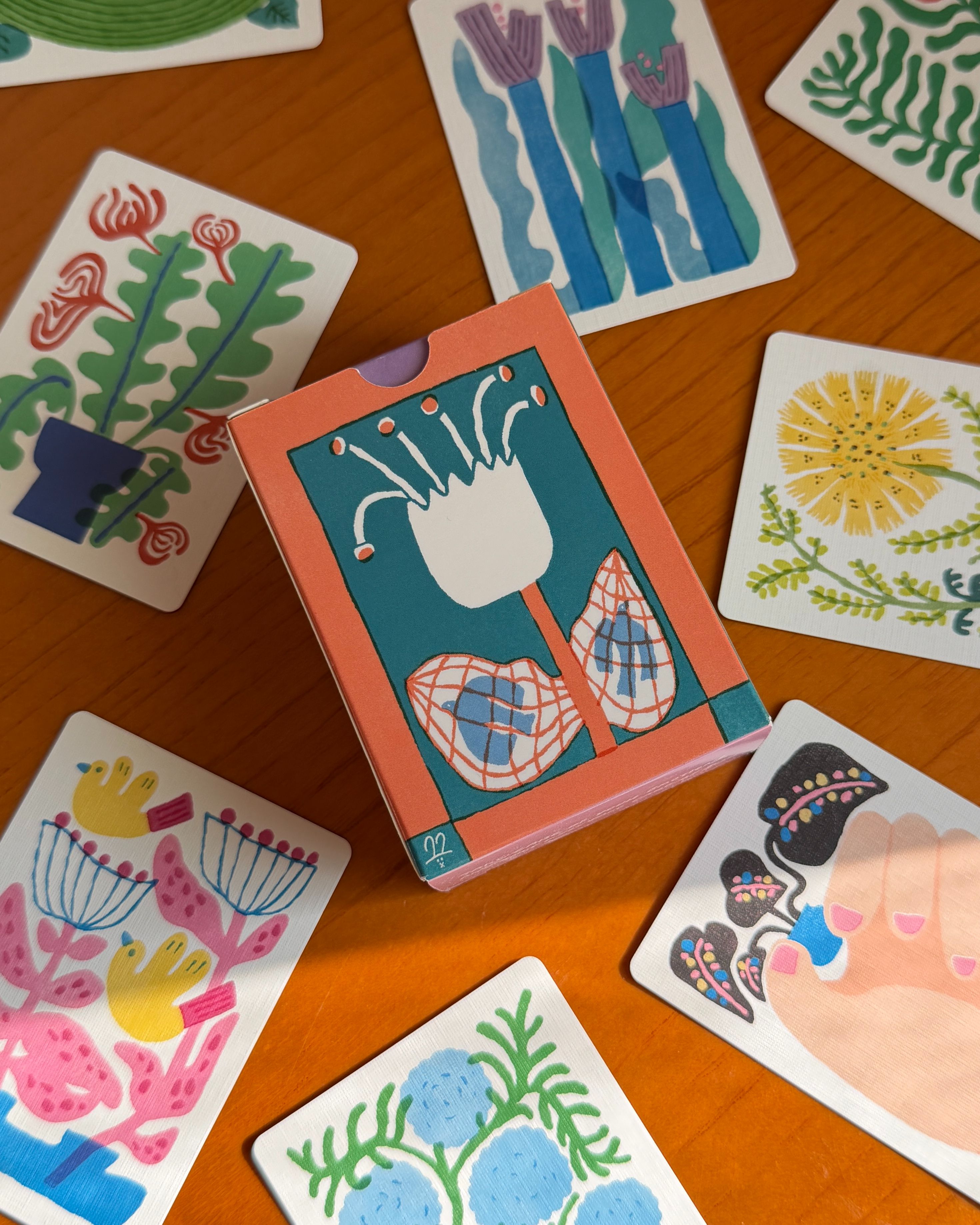 心緒植物園｜100 張詩畫卡・牌卡式插畫作品集（預購10/18出貨）