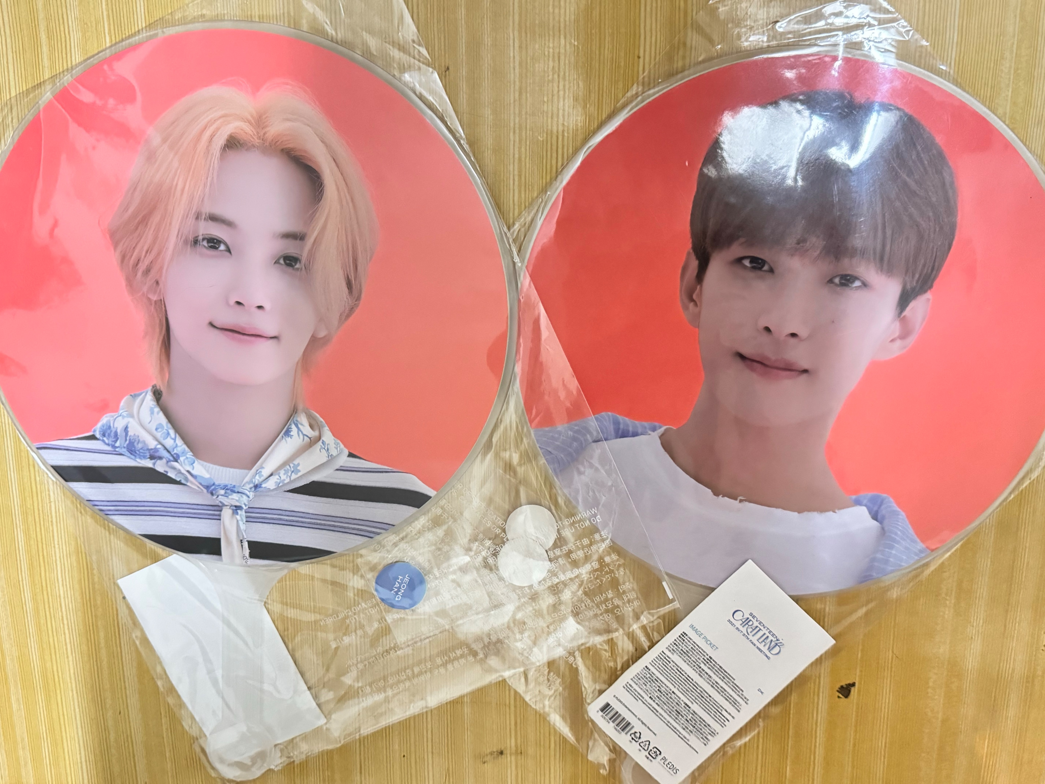 21年克拉島（扇子只能和扇子或小卡、立牌等體積較小的物品下單）