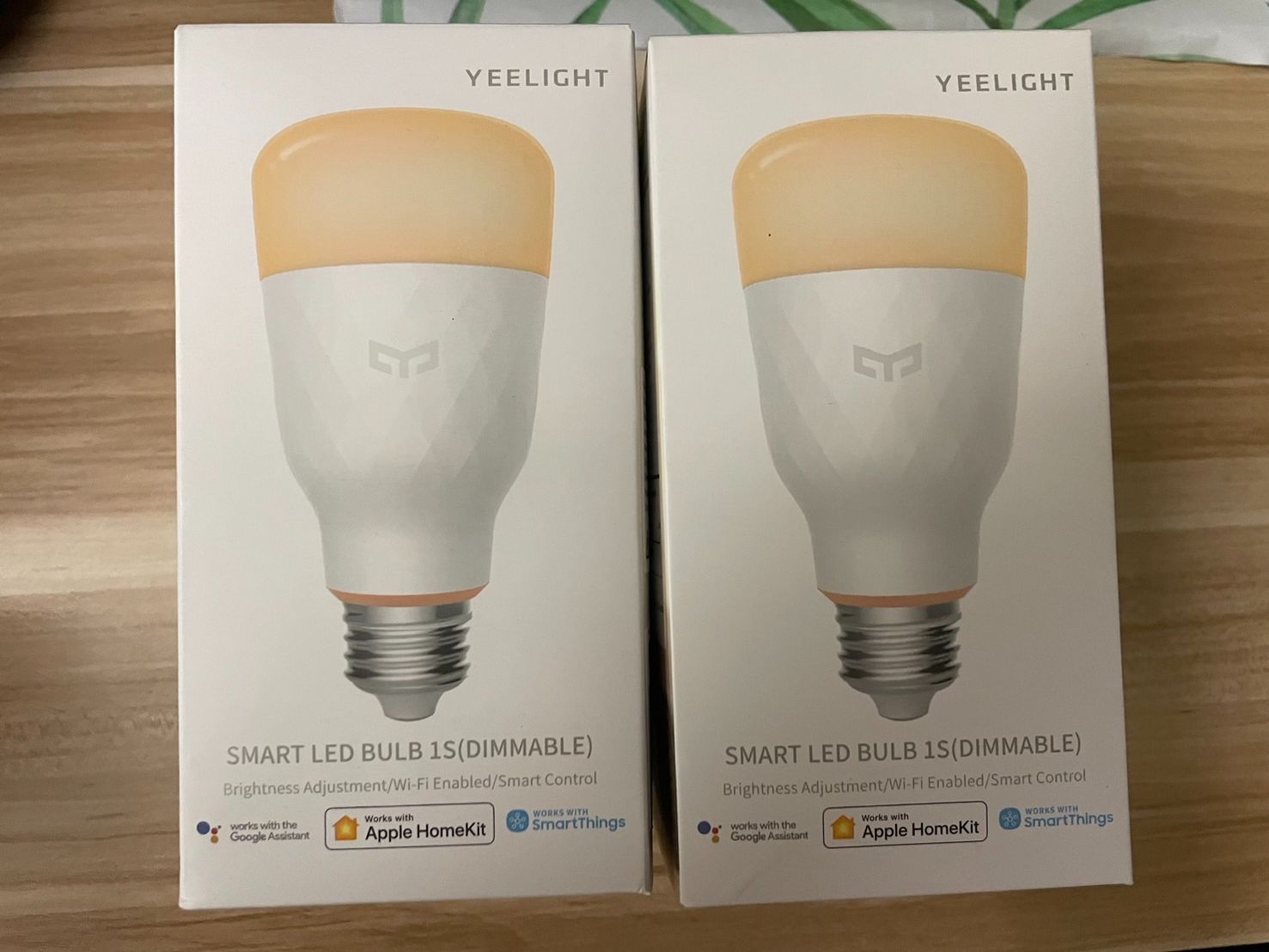 全新!! 米家 智慧燈泡 Yeelight 1S 暖光版 HomeKit 蘋果家庭 易來 mi Xiaomi 小米 E2