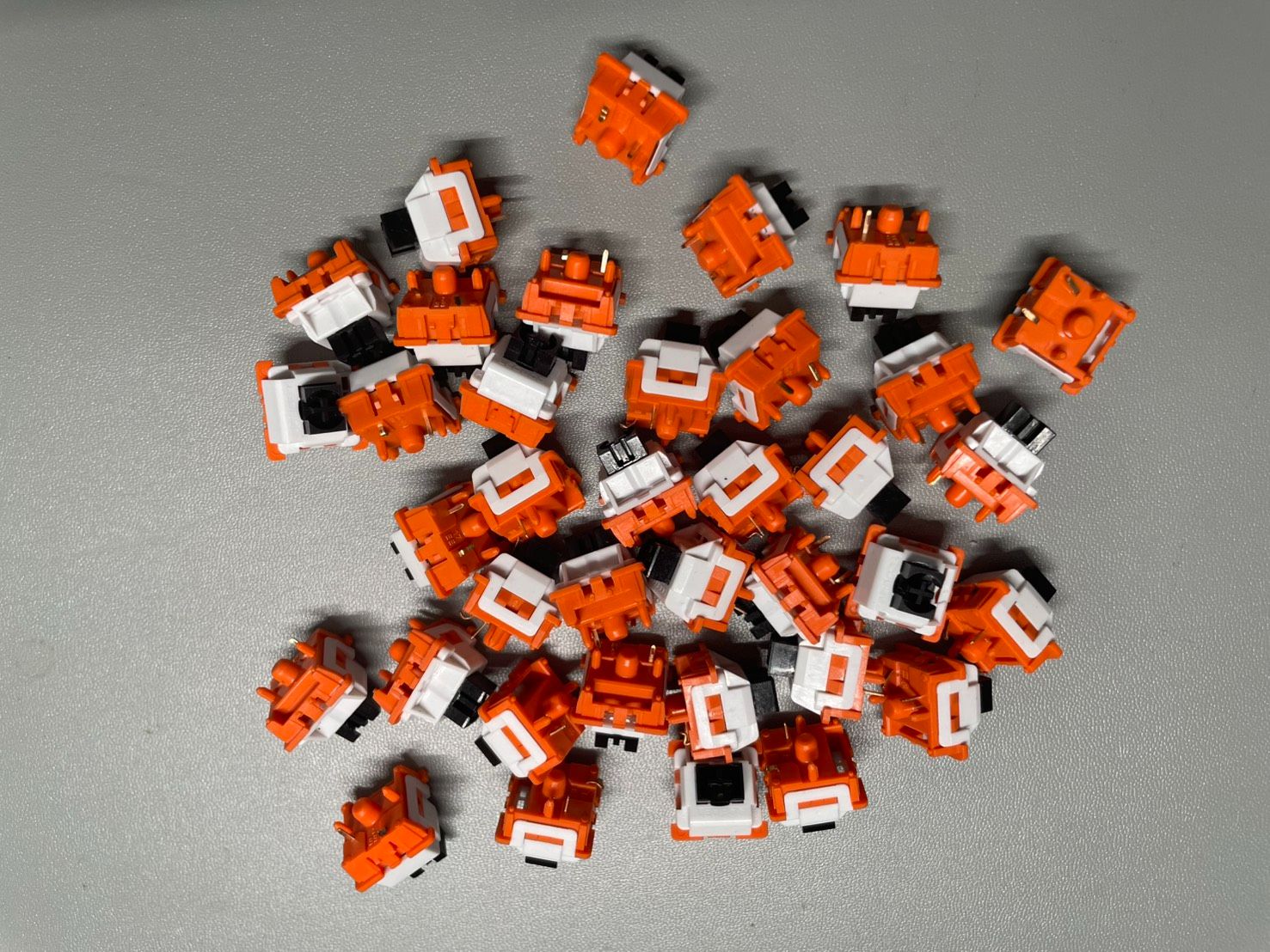 太空金軸 機械鍵盤軸 熱插拔軸 客製化軸 特價 清倉軸 雷創 狼蛛 leobog 集賢 索艾 冠泰