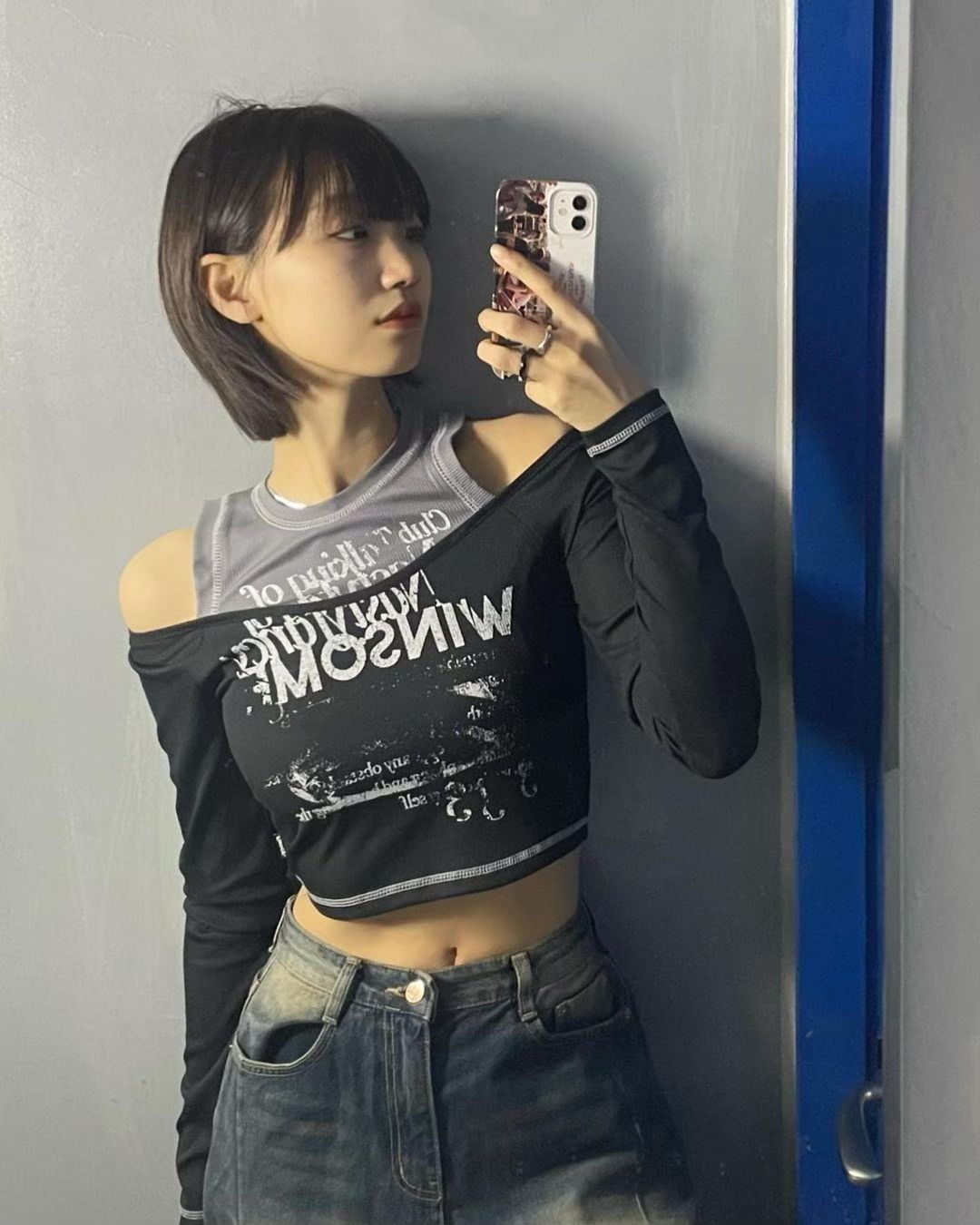Fancy club WINSOME OFF SHOULDE R HALTERNECK CROP TEE