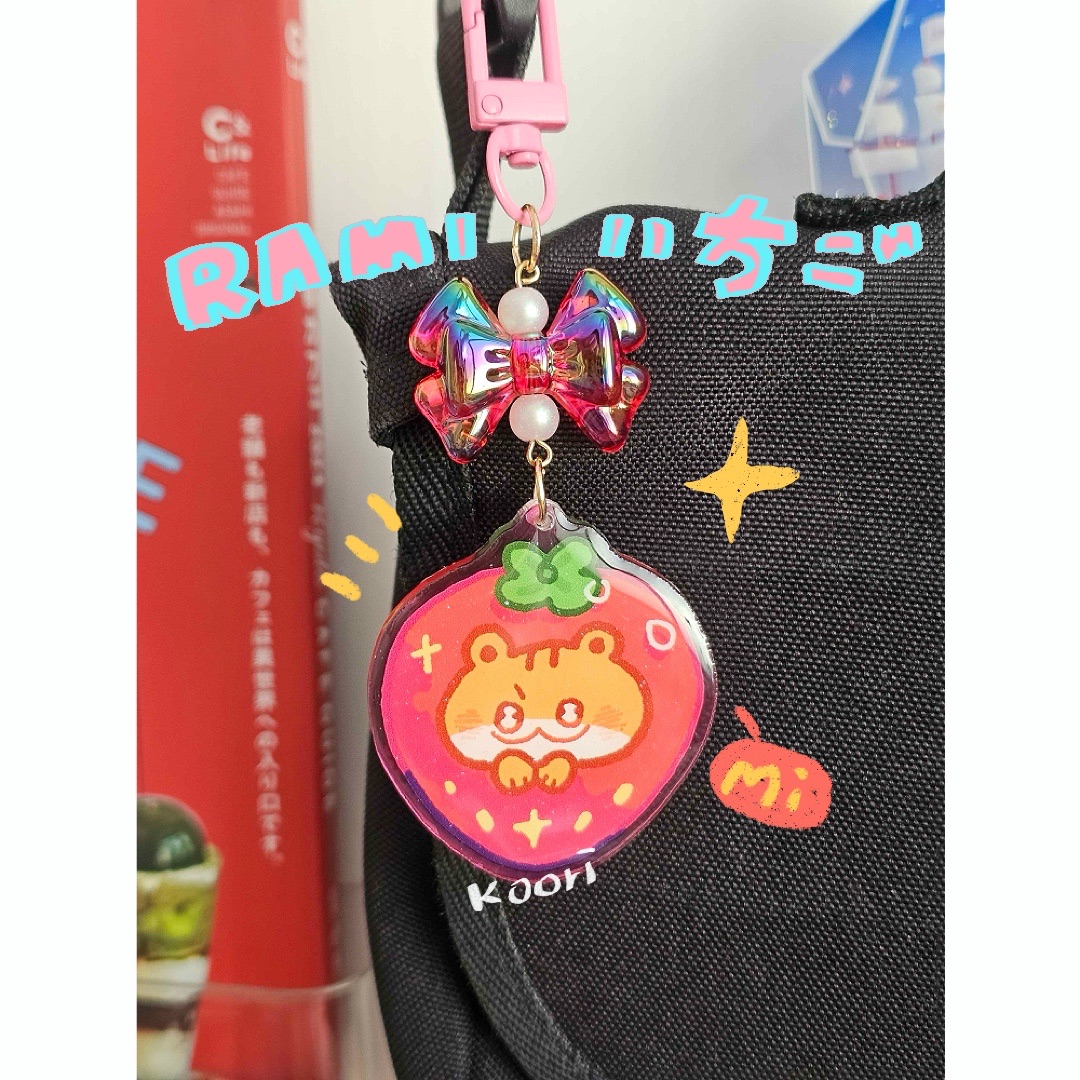 米米滴油閃粉 草莓吊飾