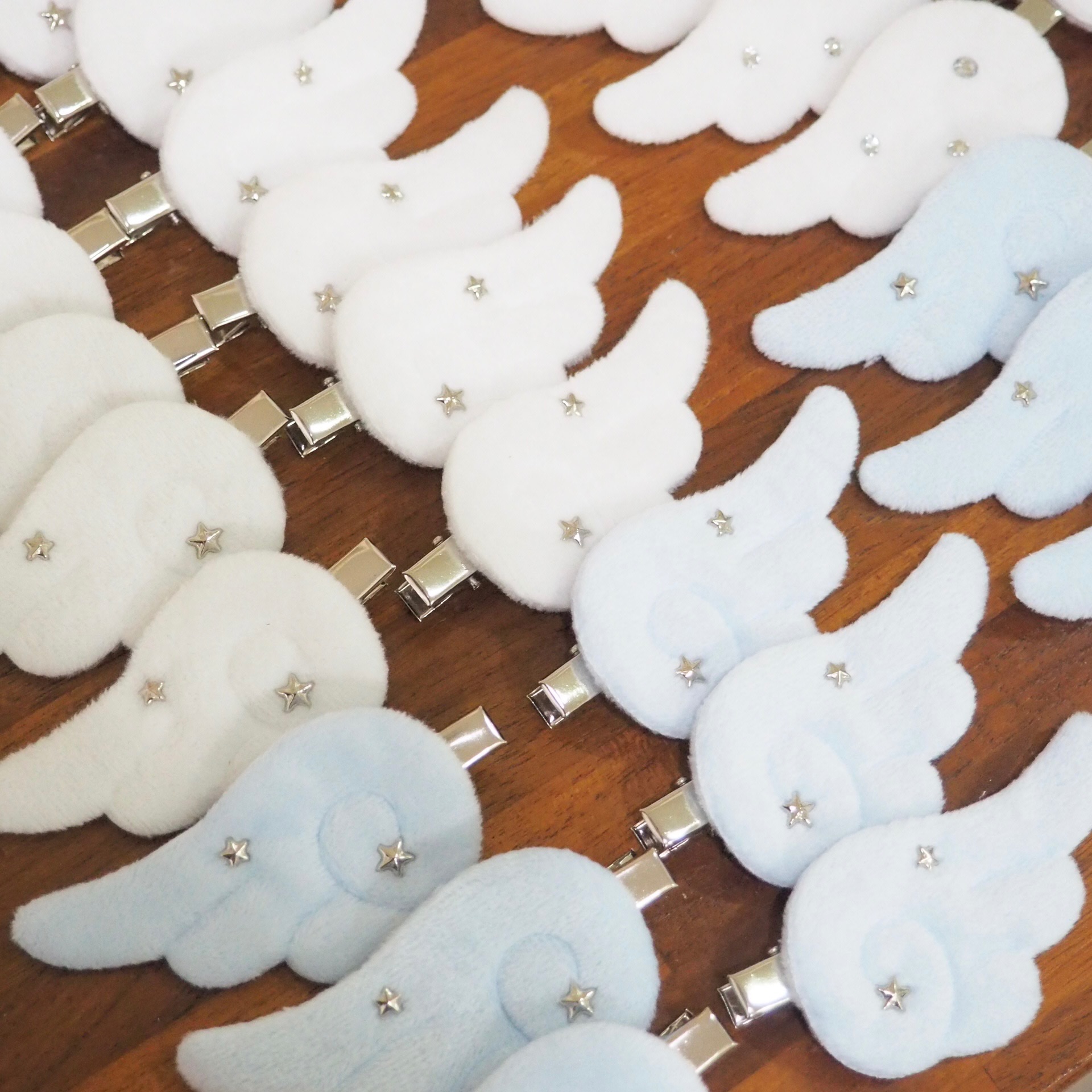 b.w自製翅膀🪽髮夾🩵🤍