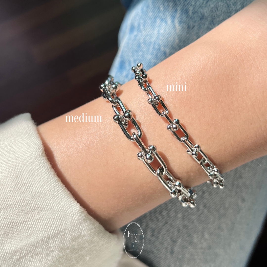 [11月追加新品！限動大暴動] 重磅實心純銀．unisex 馬蹄扣手鍊