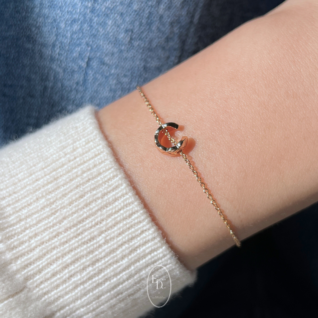 [1月新品！Coco家族新成員] 質感純銀．Coco 格紋新月手鍊