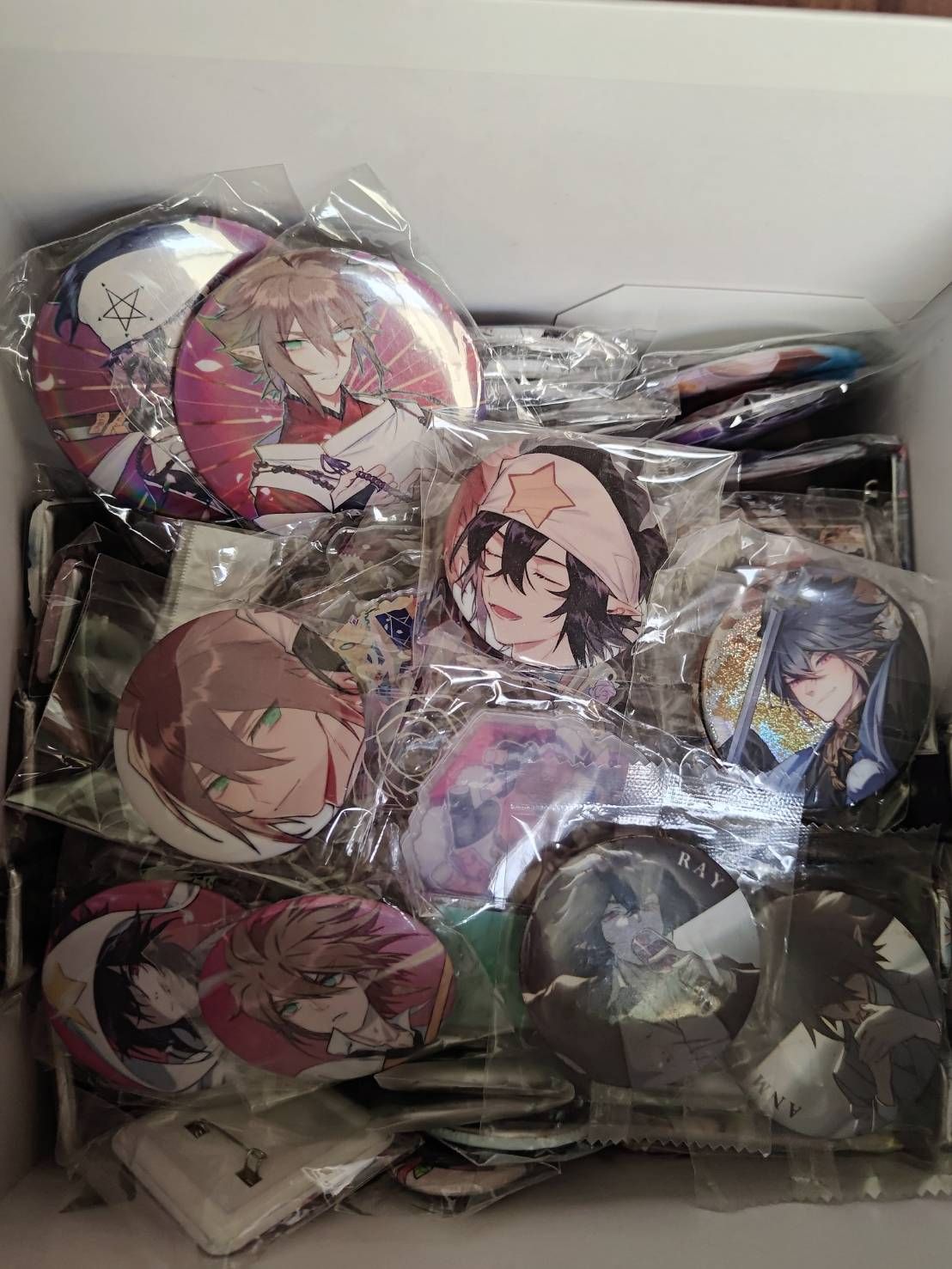 凹凸世界 徽章立牌小說 打包出清 雷安.安雷.瑞金