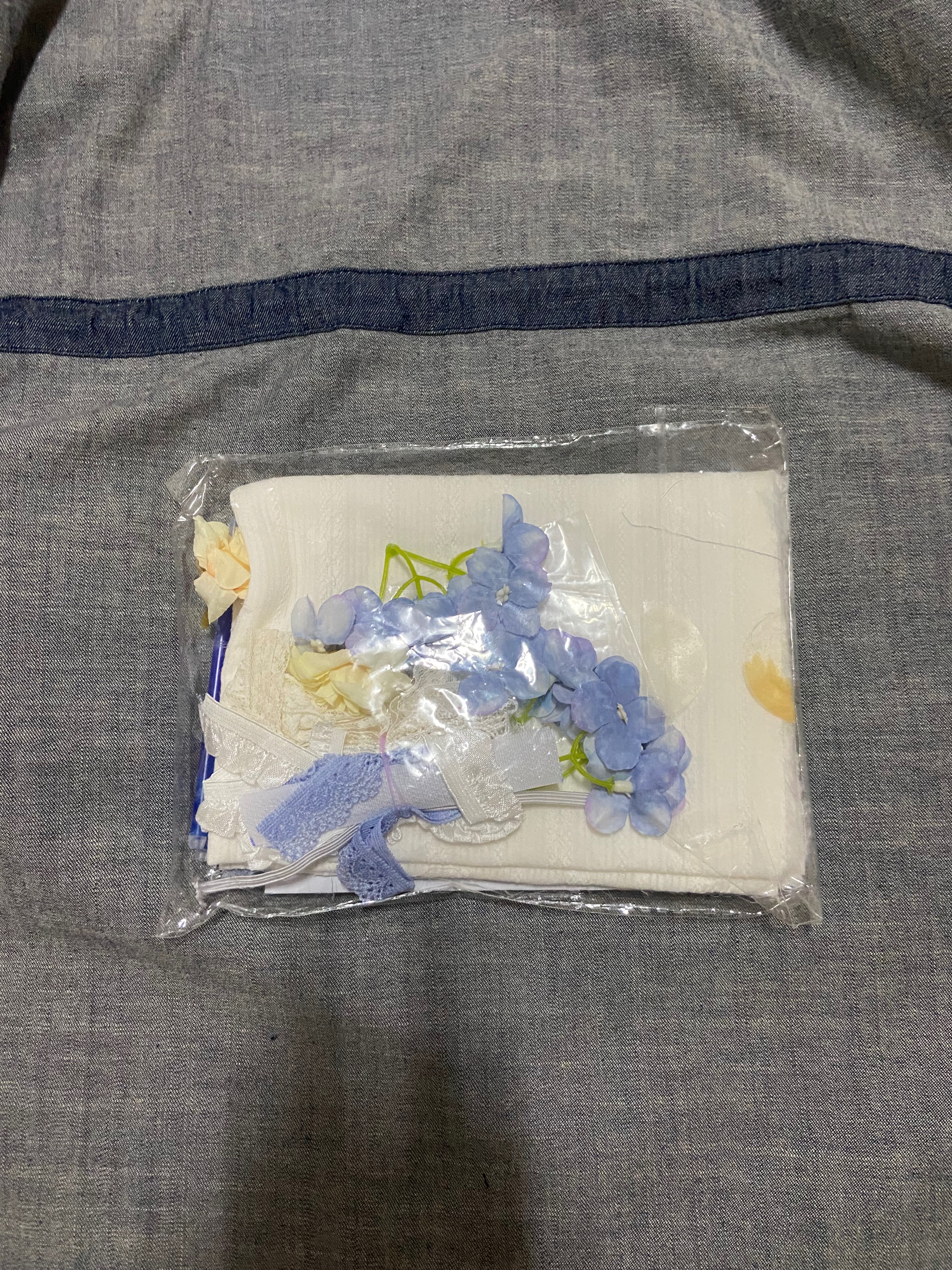 很久之前買的娃衣材料包