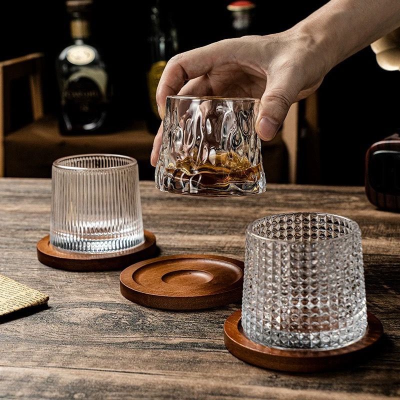 旋轉優雅創意精緻玻璃酒杯