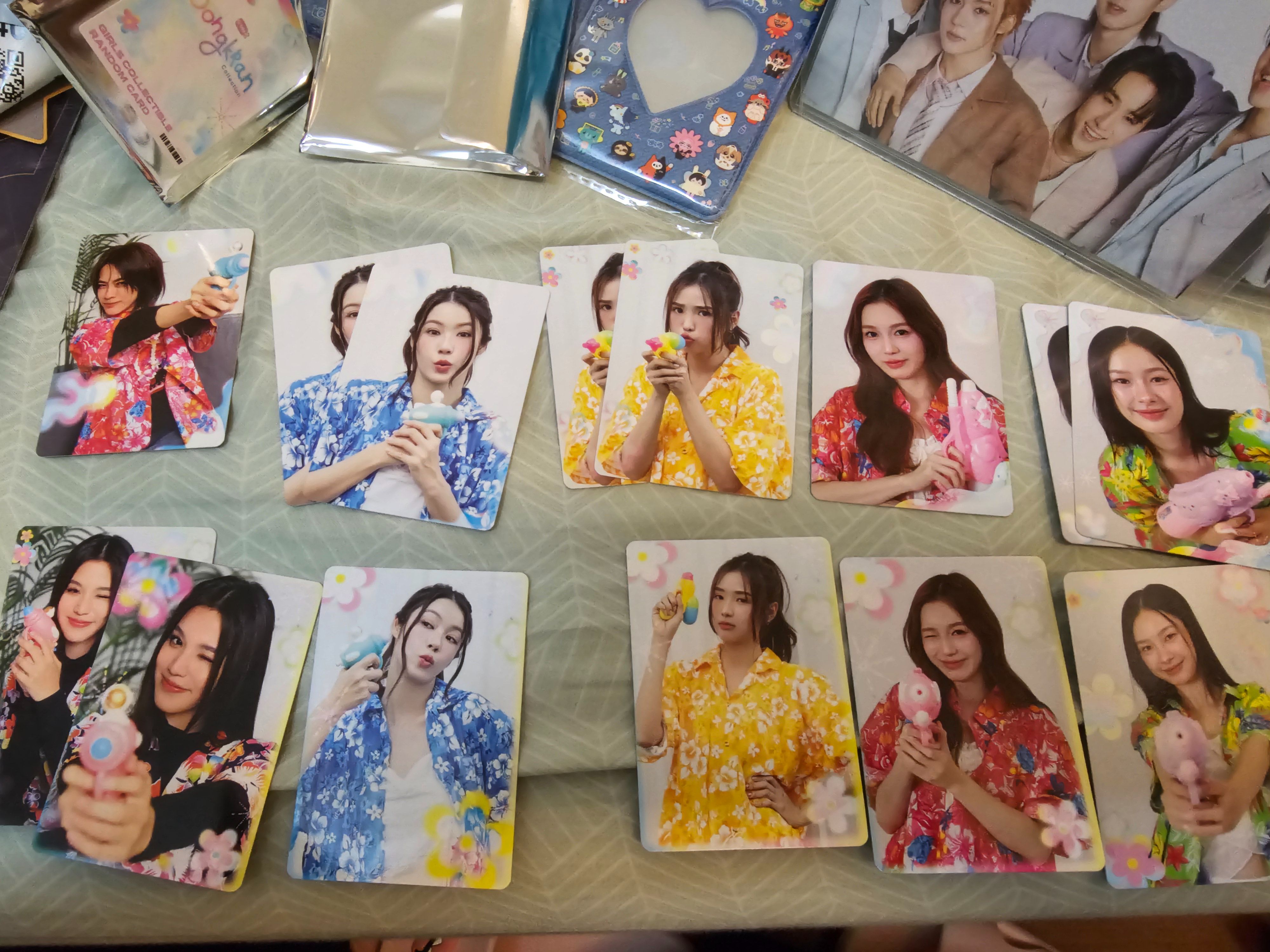 2025 三月書展女生隨機卡