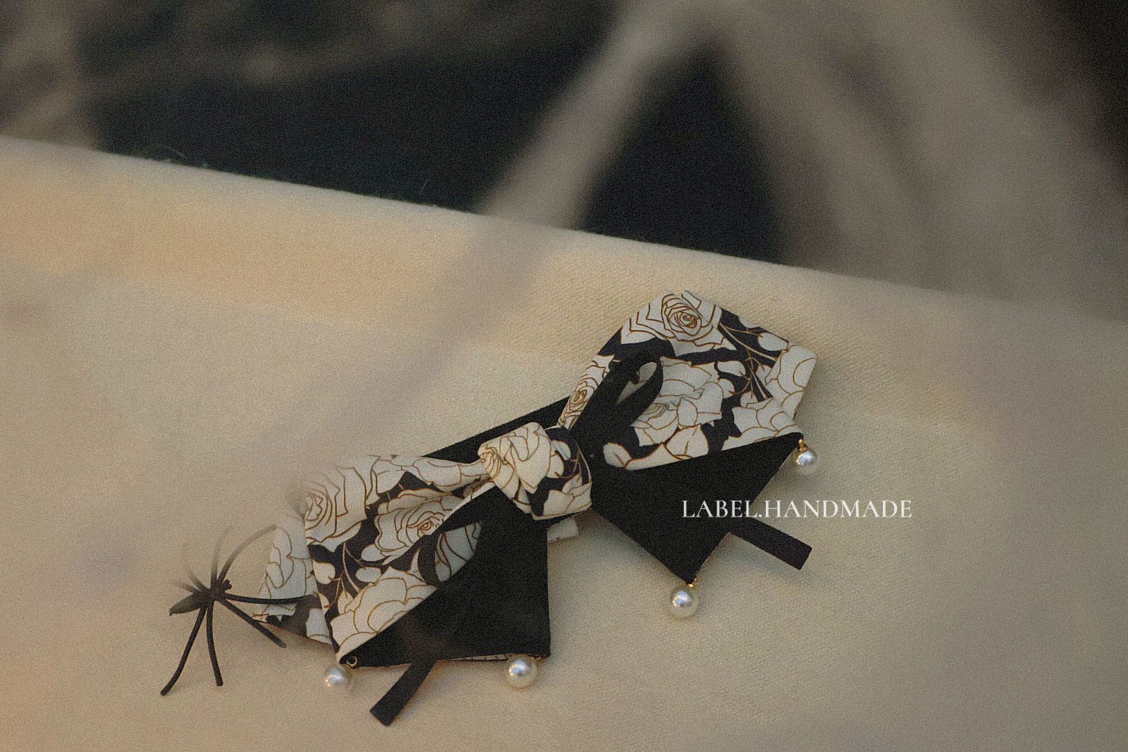 公爵夫人的領結（白玫瑰）