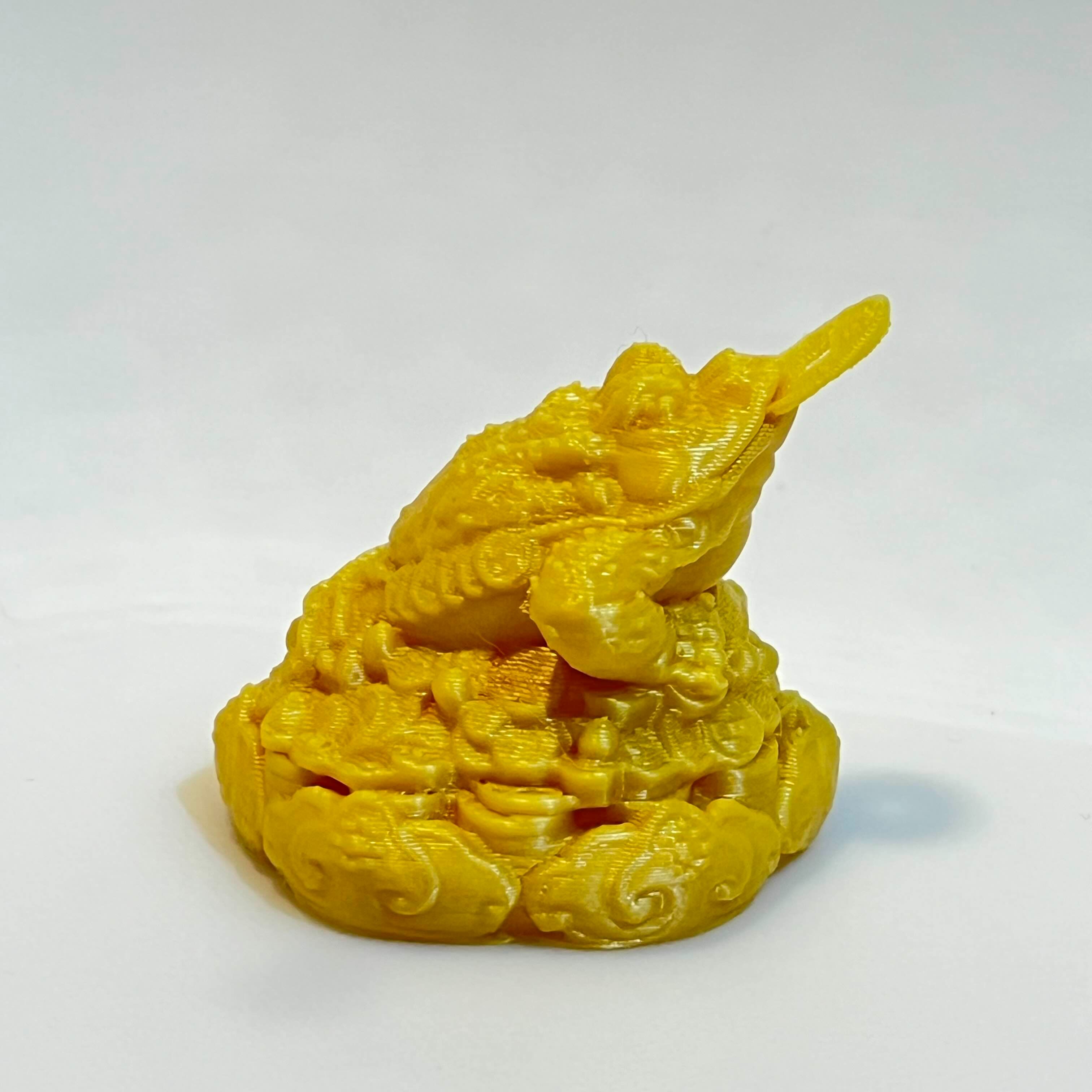🧧【擺飾系列】招財 3D 列印黃金咬錢蟾蜍（👉點我看詳情）