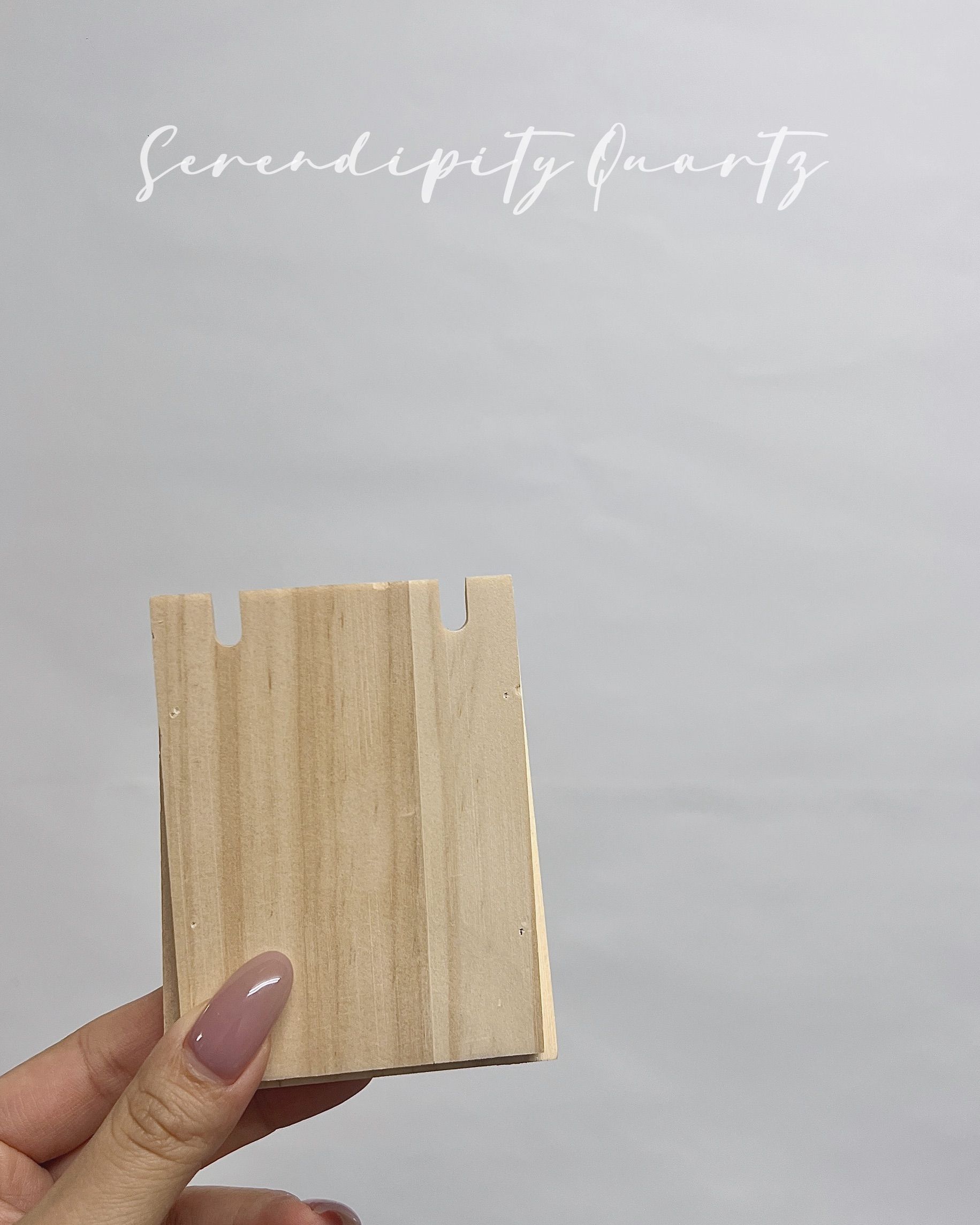 全新擺設品/拍照道具-羊脂岩天然石/項鍊展示架