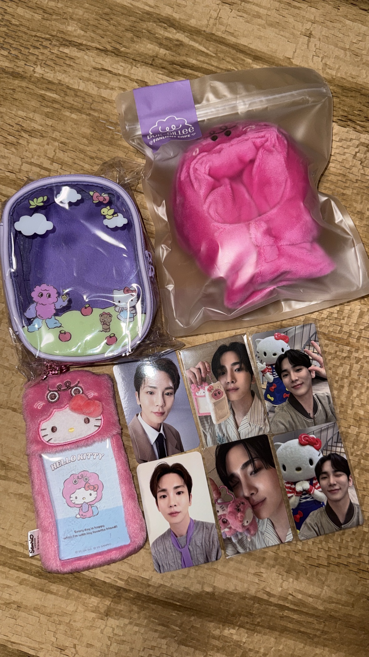 福實手燈套+KT聯名娃包+KT卡套含卡+聯名小卡組+滿額卡組