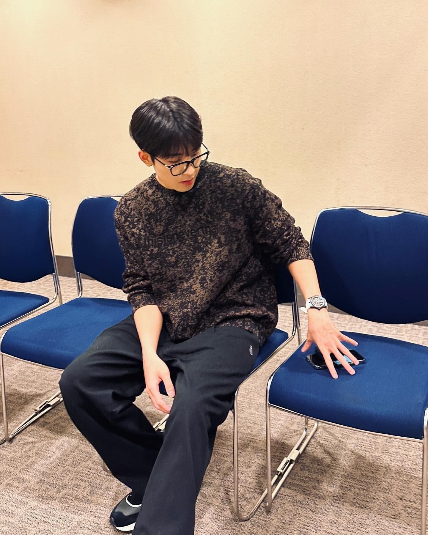 特價隨時收單✿ 圓佑同款企鵝褲 GAKKAI 昇玟 旻浩 禎元 원턱 와이드 스웨트팬츠