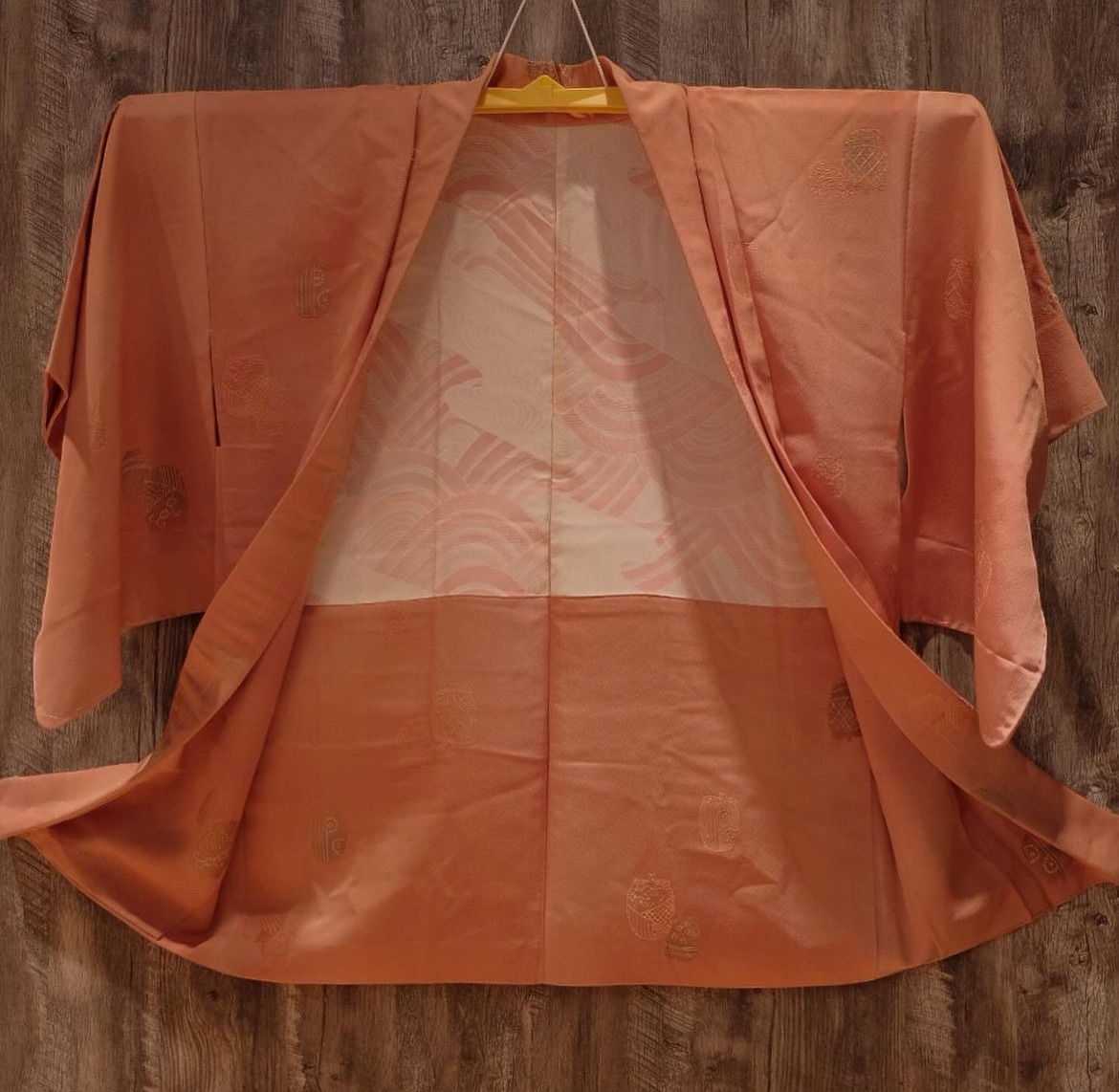 粉色果實紋樣羽織