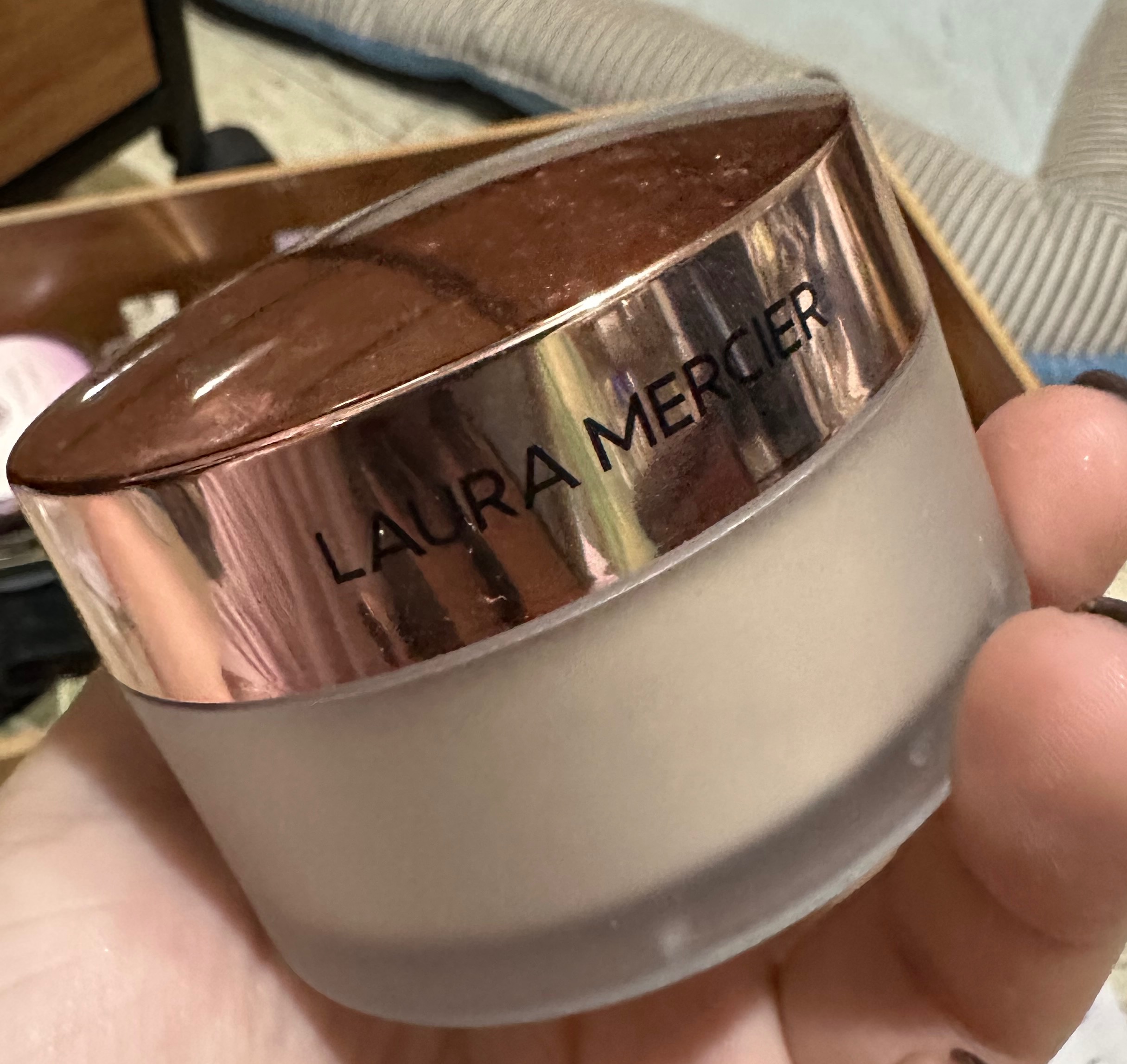 Laura mercier 蜜粉