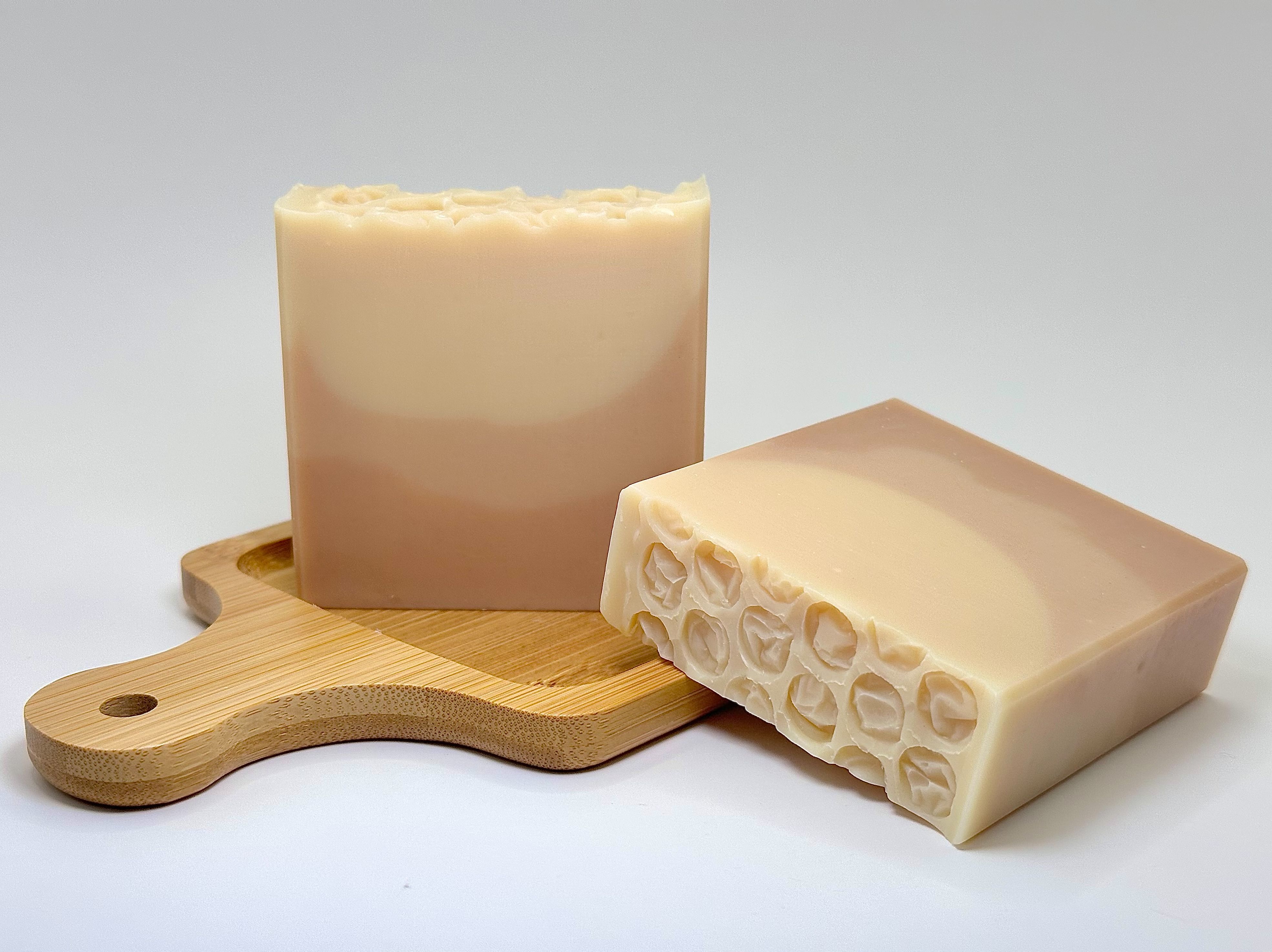 🌿 溫柔呵護｜舒緩滋養皂（適合乾敏肌/秋冬呵護）