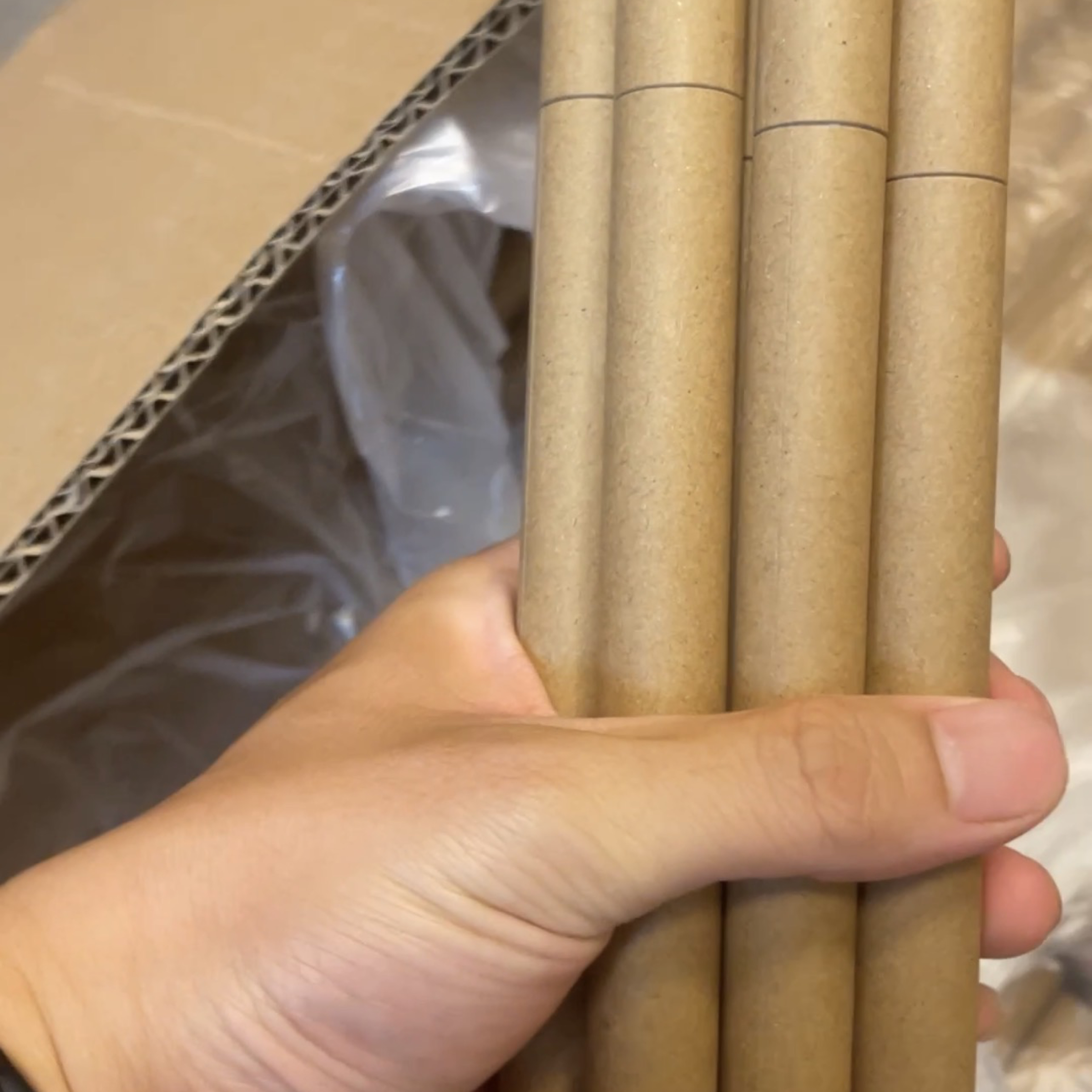 牛皮色紙管，數量低於10管需跟其他商品一起購買