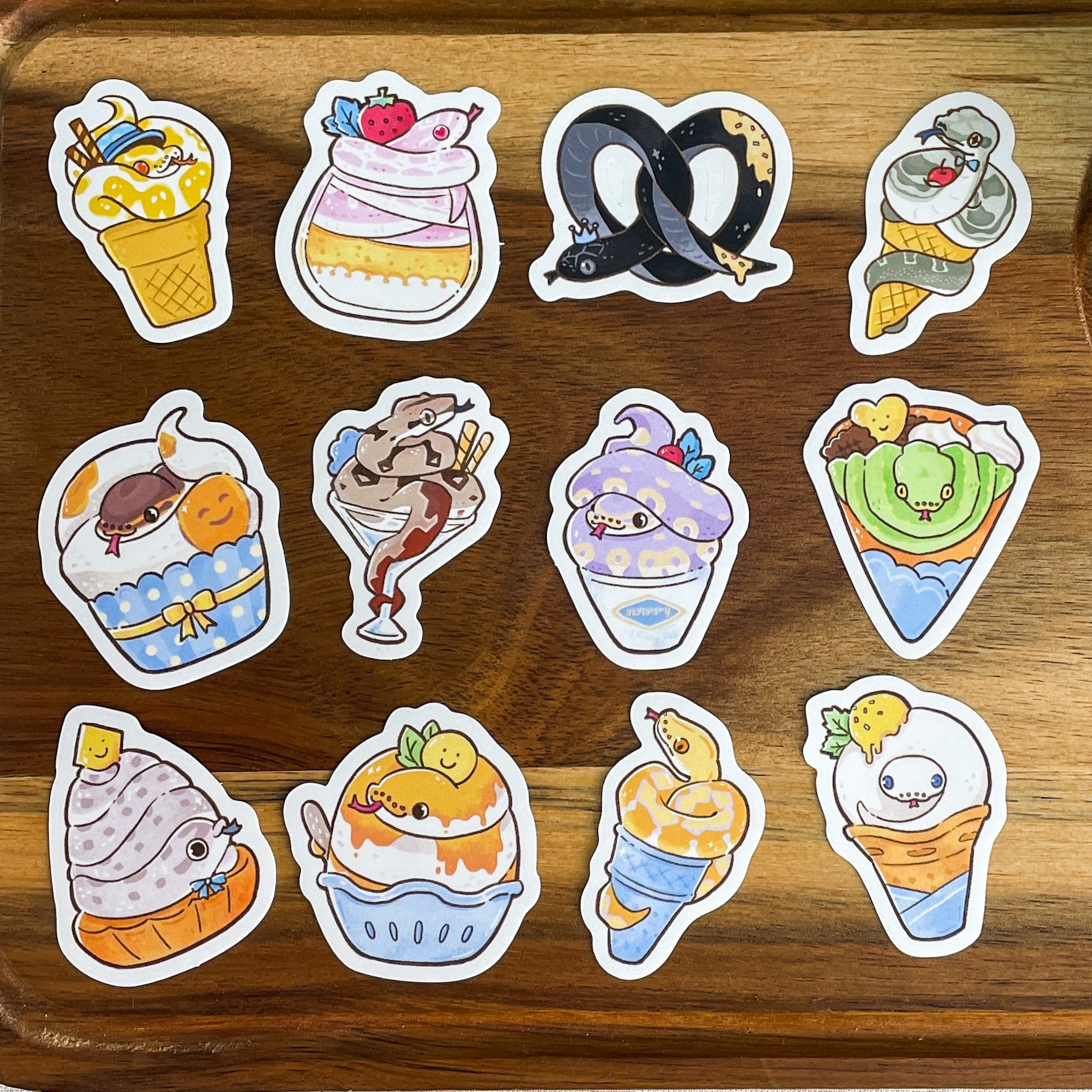 蛇萌甜點12款造型防水貼紙