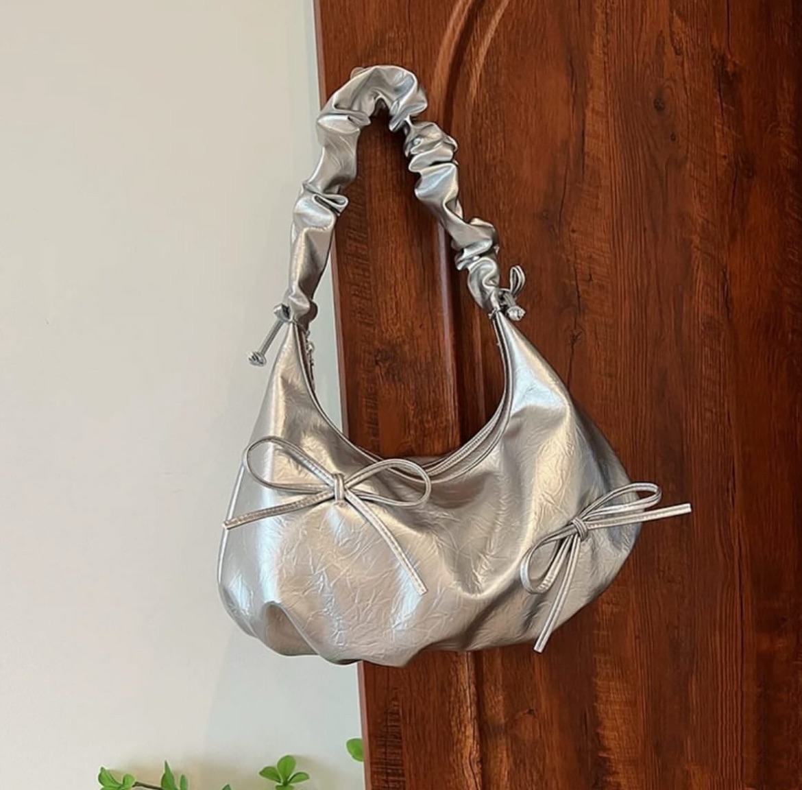 皮革蝴蝶結單肩包