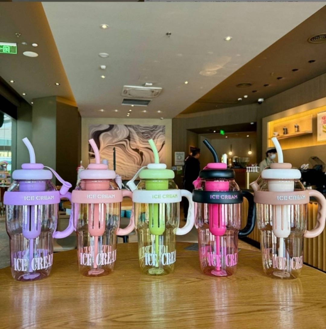 巨無霸水杯 1200ml大容量女生運動水壺耐高溫水瓶吸管杯子 創意太空杯