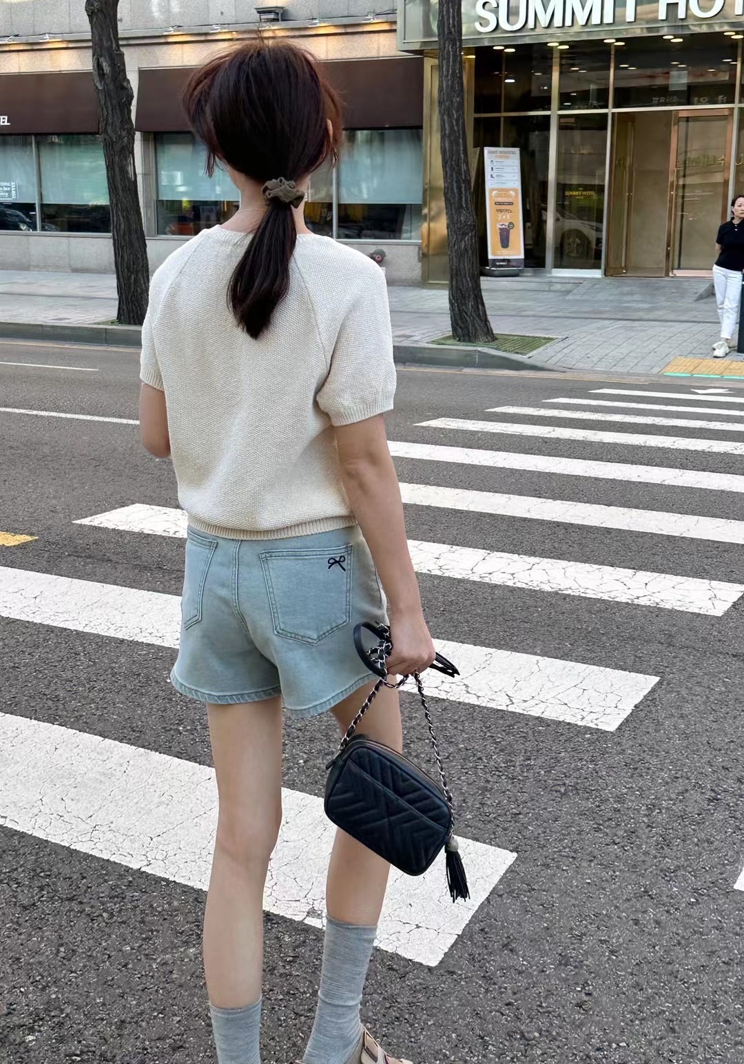 7629淺藍色 蝴蝶結刺繡牛仔短褲