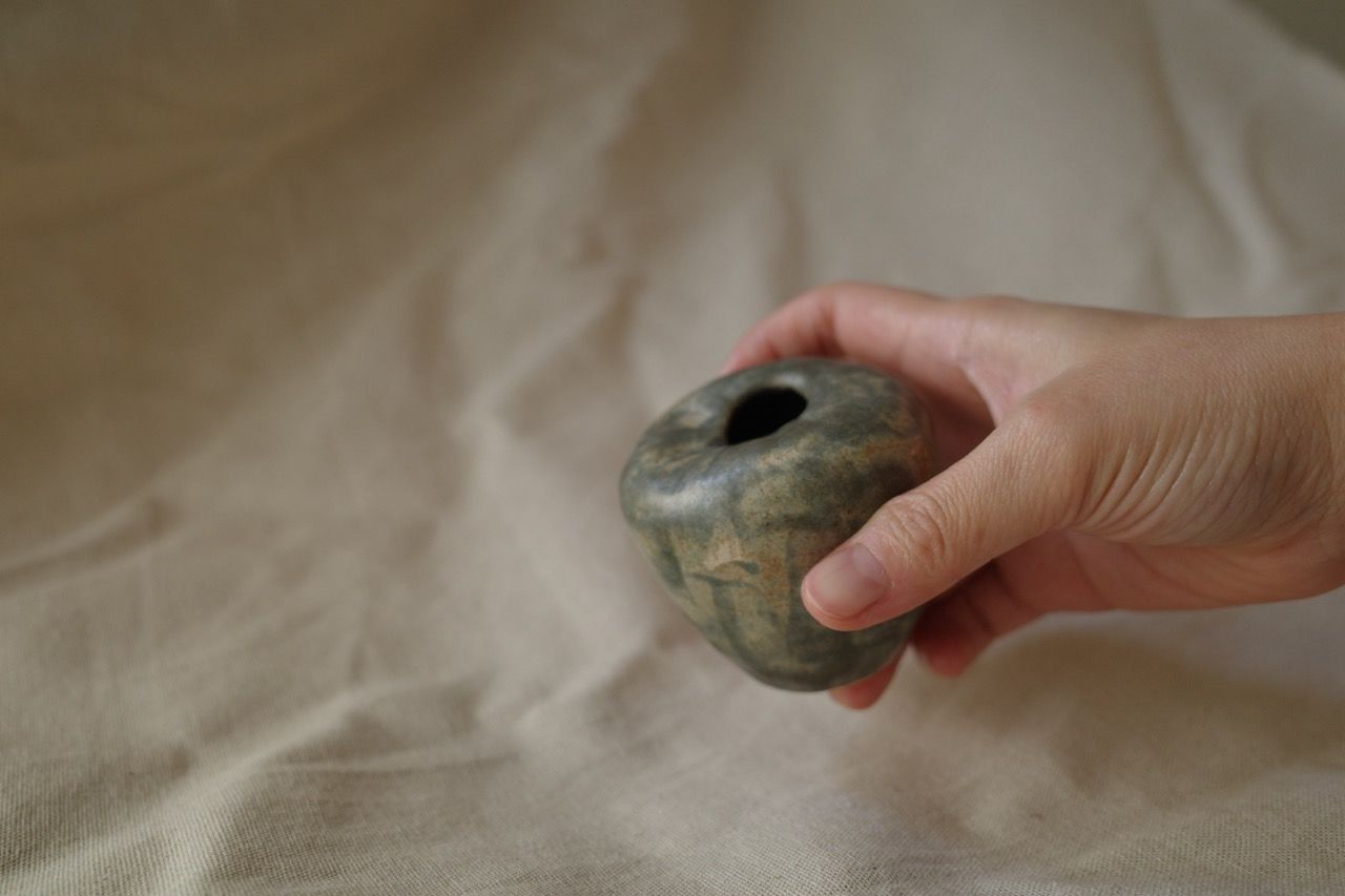 手捏小花瓶 - 夏日池塘