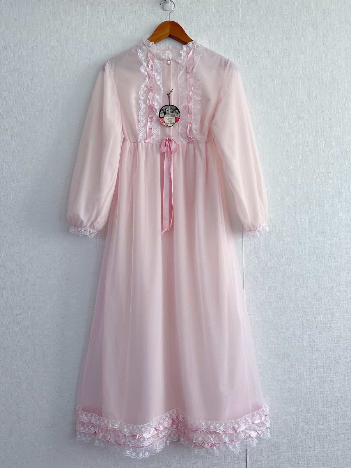 1960s Lyn Maid 粉色蕾絲洋裝
