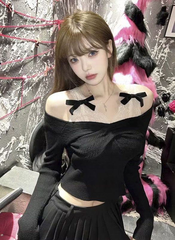 芭蕾風蝴蝶結一字領辣妹打底衫