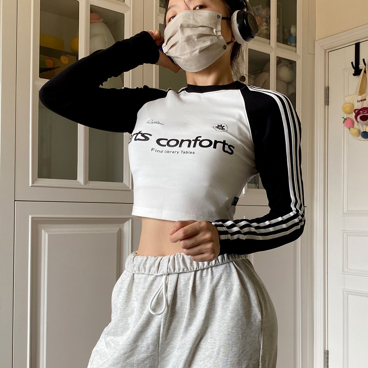 美式正肩撞色短款上衣