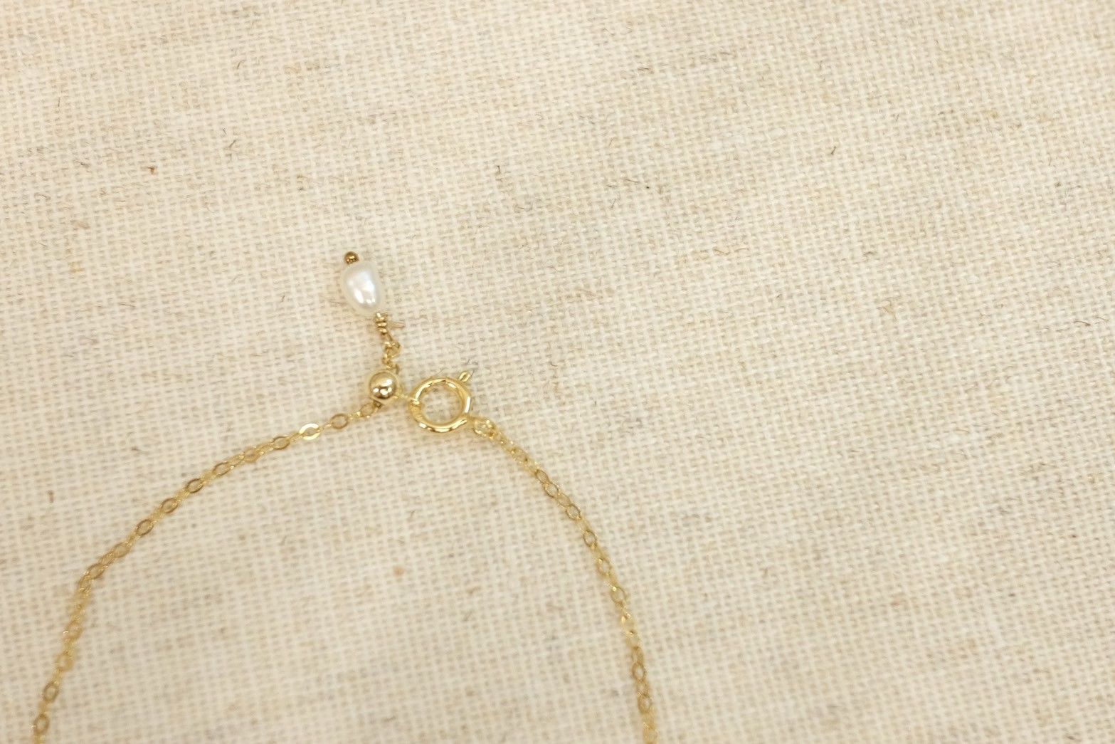 沐沐。天然淡水珍珠彈力扣手鍊。可微調✨美國注金。P.Sstudio。