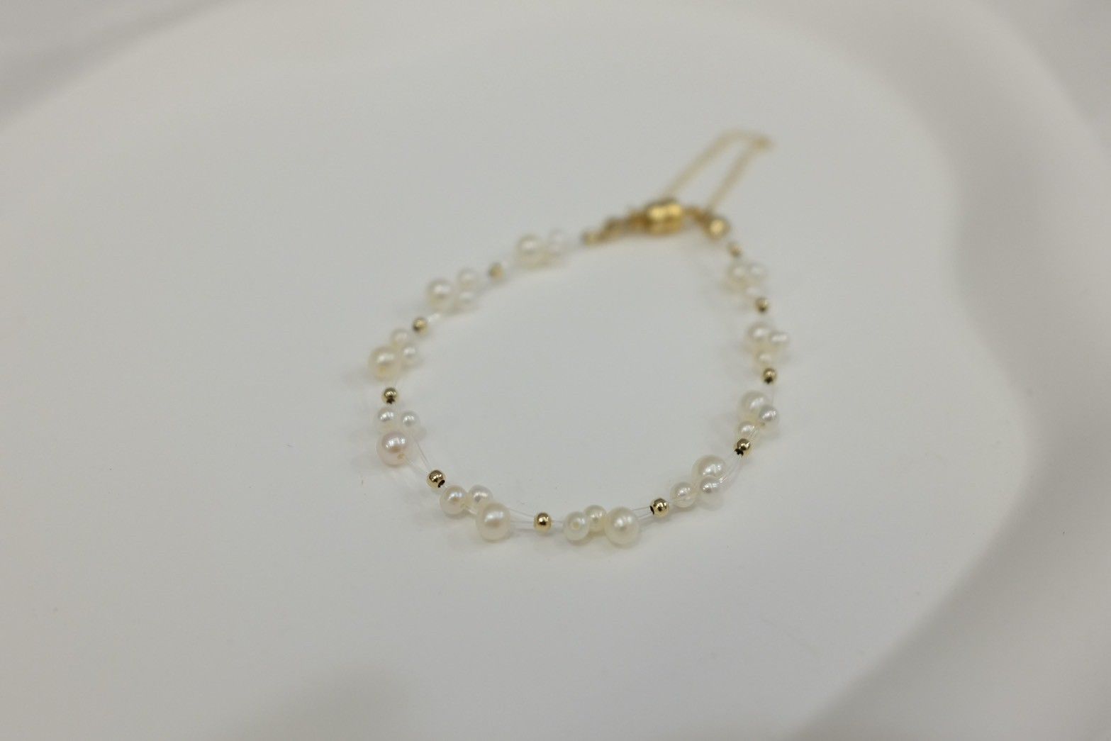 蕾絲雪花。天然淡水珍珠磁扣手鍊✨美國注金。P.Sstudio。