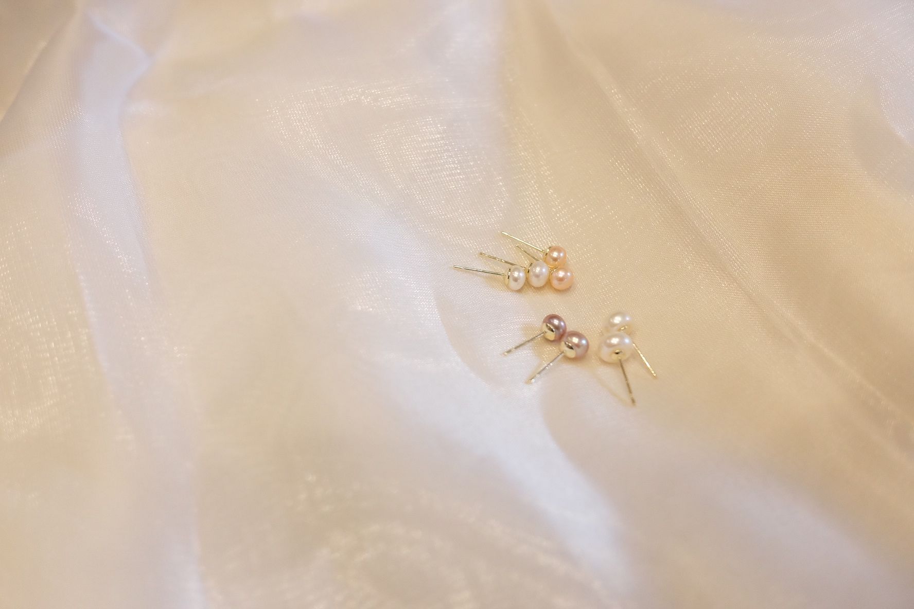 極光。天然淡水珍珠S925純銀抗敏耳針空姐耳環。P.Sstudio。