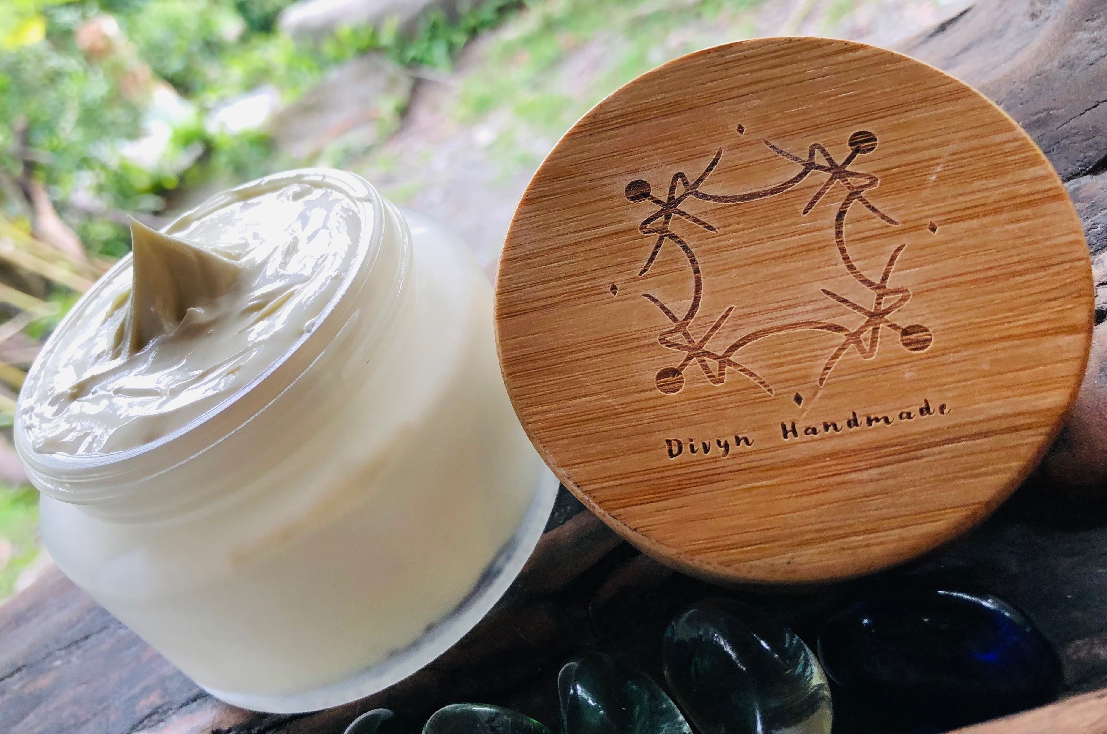 野草花藥乳可奶霜🌿沐麝依蘭