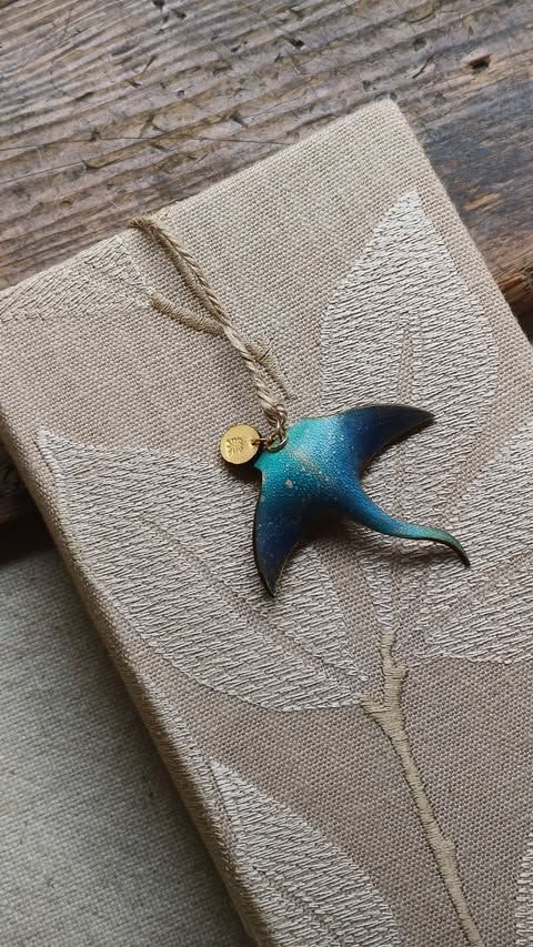 【魟魚/隻】手染皮革飾品