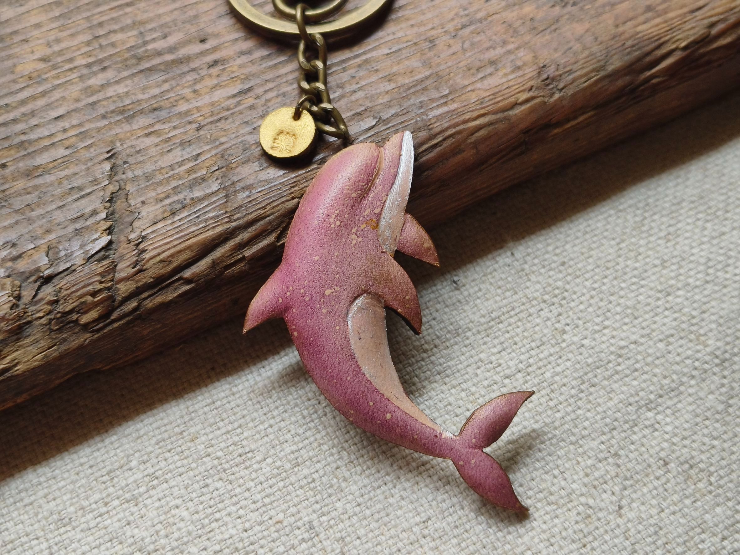 【粉紅海豚鑰匙圈/隻】手染皮革飾品