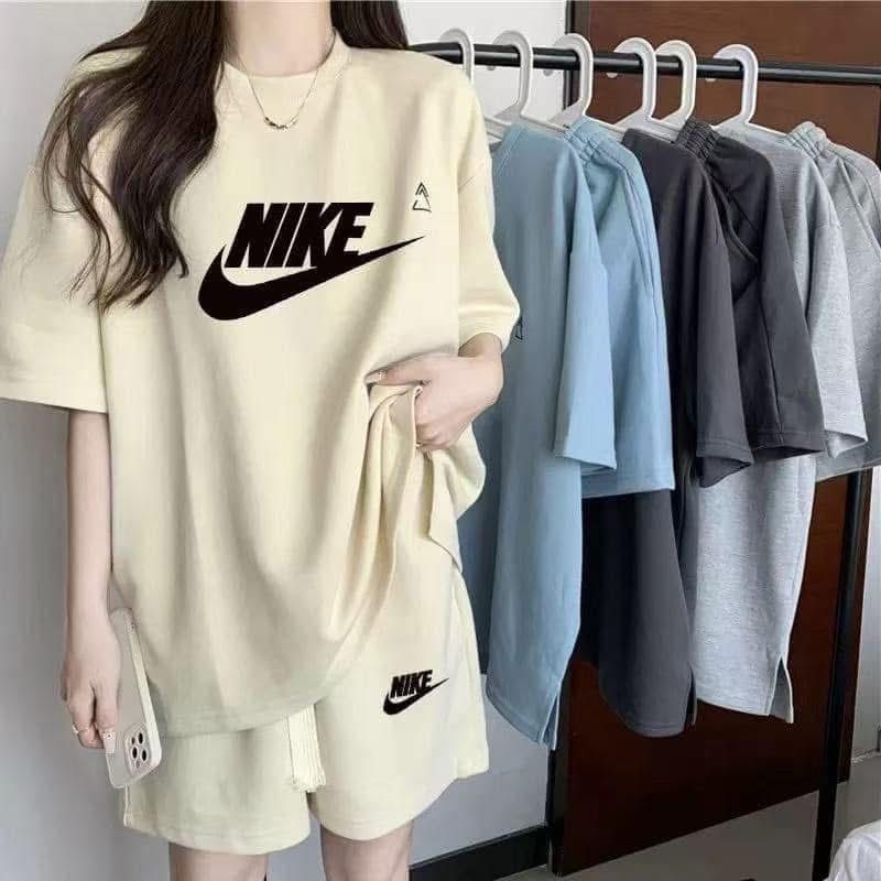 白-k1000勾勾休閒上衣+短褲套裝 （楊美惠）