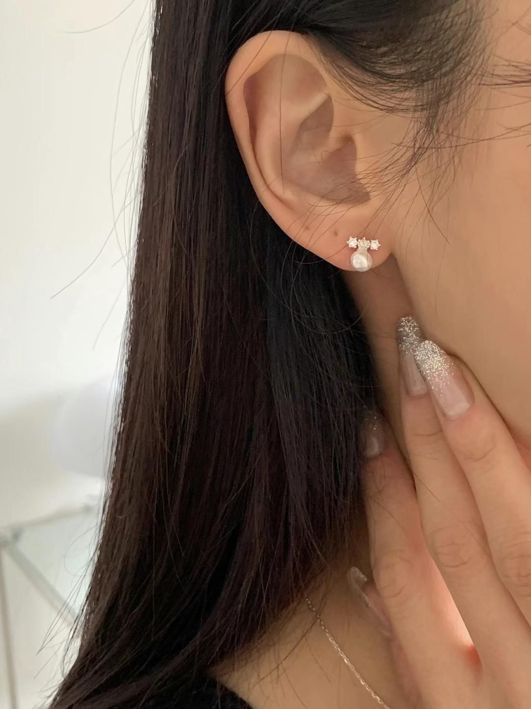 [現貨] 韓國925純銀 〰️ 鑽石珍珠耳環 E001 韓系簡約 純銀飾品 純銀耳環 耳針