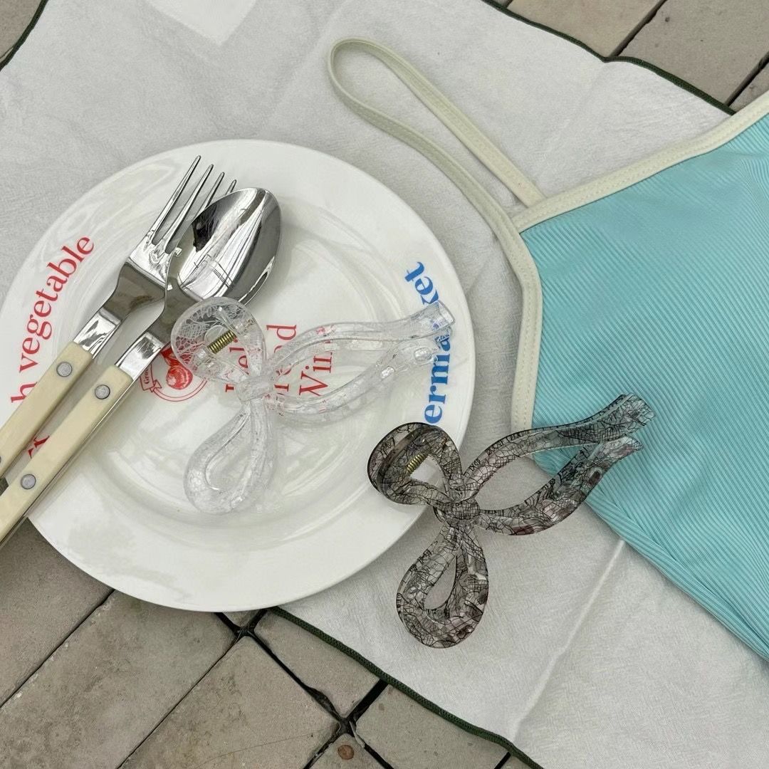 [現貨] 韓國甜美蝴蝶結飄帶鯊魚夾 抓夾 髮夾 H006