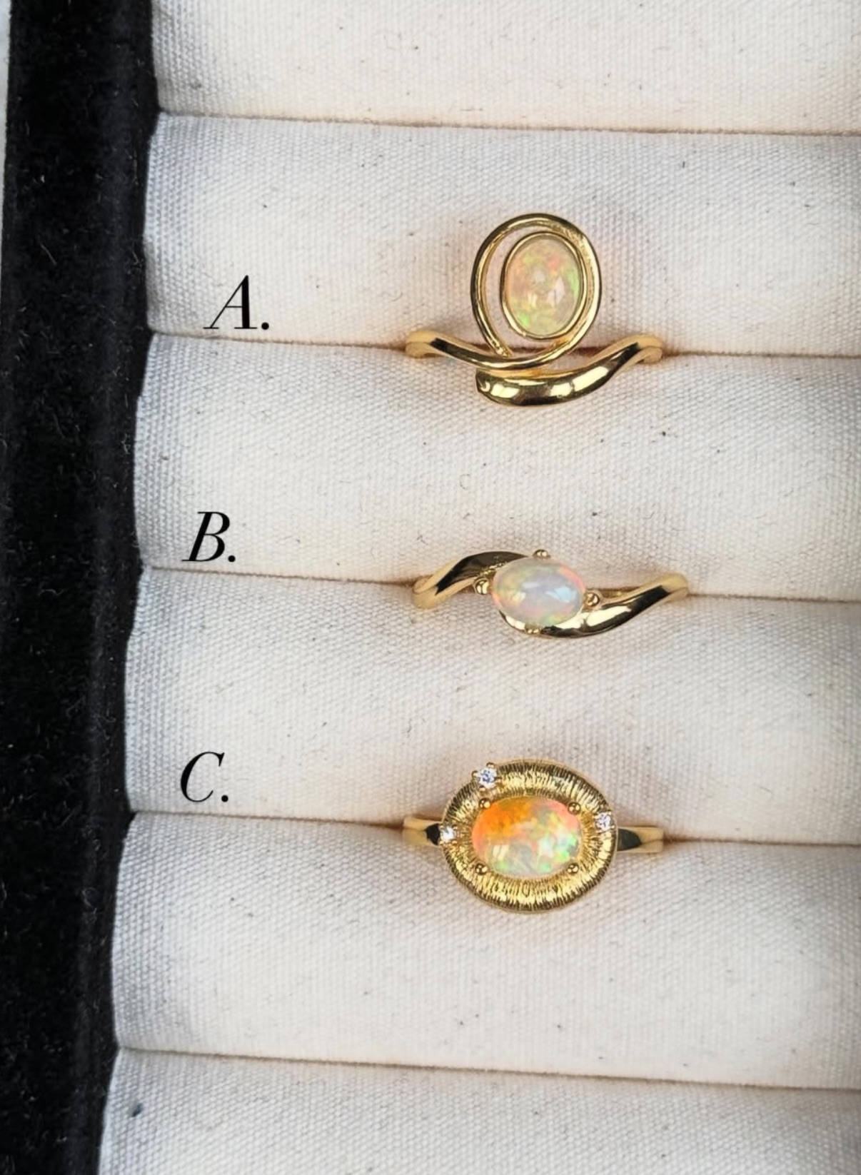 ⁂ 魔幻光彩/絕版庫存，些微存放痕跡，超值特惠！