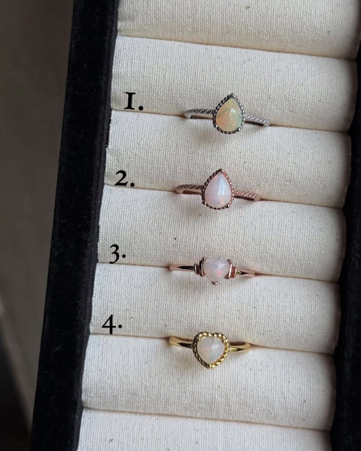 ⁂上帝的調色盤/庫存老款，些微存放痕跡，超值特惠！