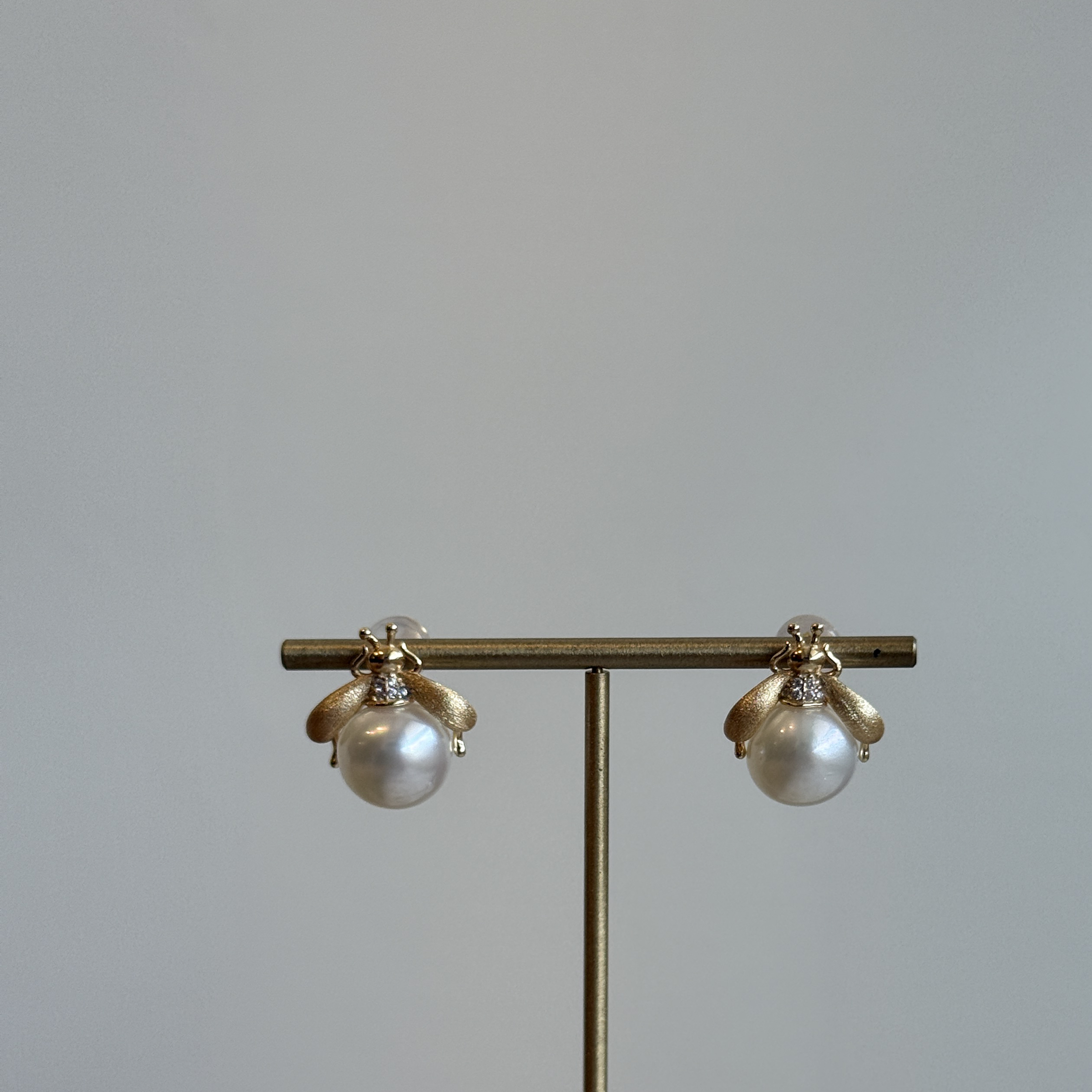 ⁂ 海水澳白巴洛克 蜜蜂耳釘