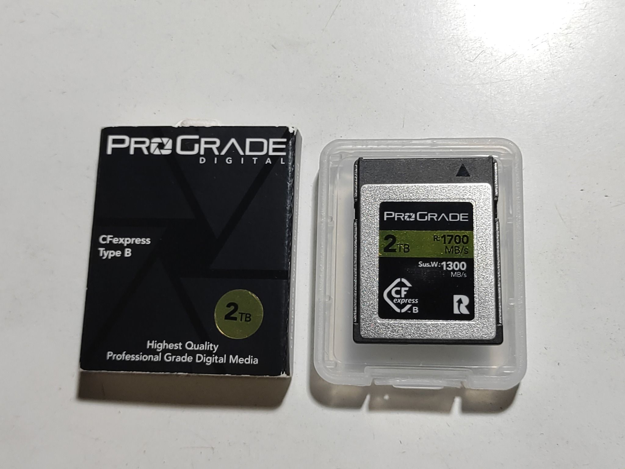 【售】: ProGrade Digital CFexpres 2.0 Type B Memory Card （Gold）